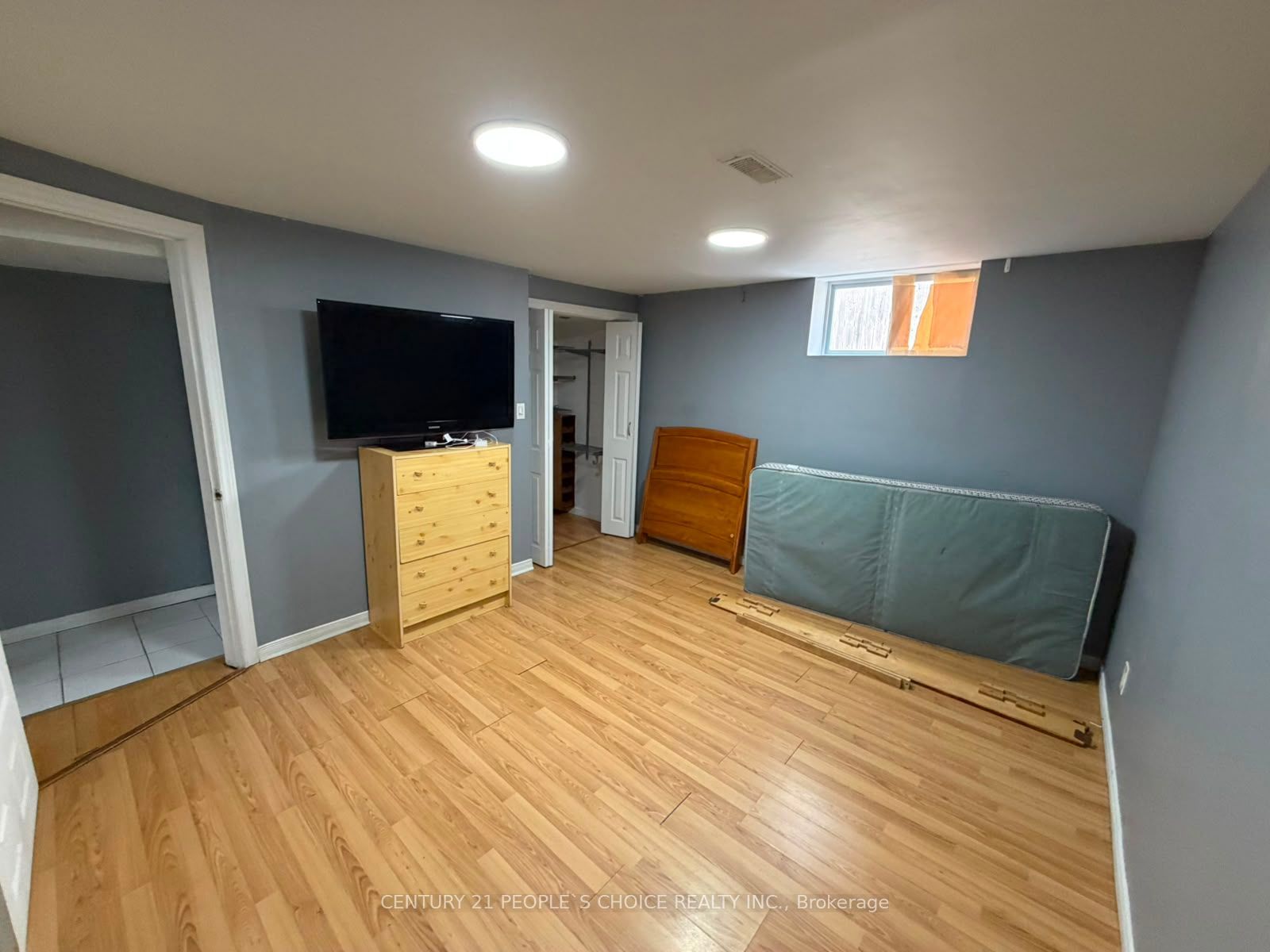 1165 Ogden Avenue Bsmt, Mississauga, ON L5E 2G8 photo 5