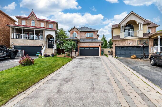 7389 Banffshire Court, Mississauga, ON L5N 7Z9 photo 4
