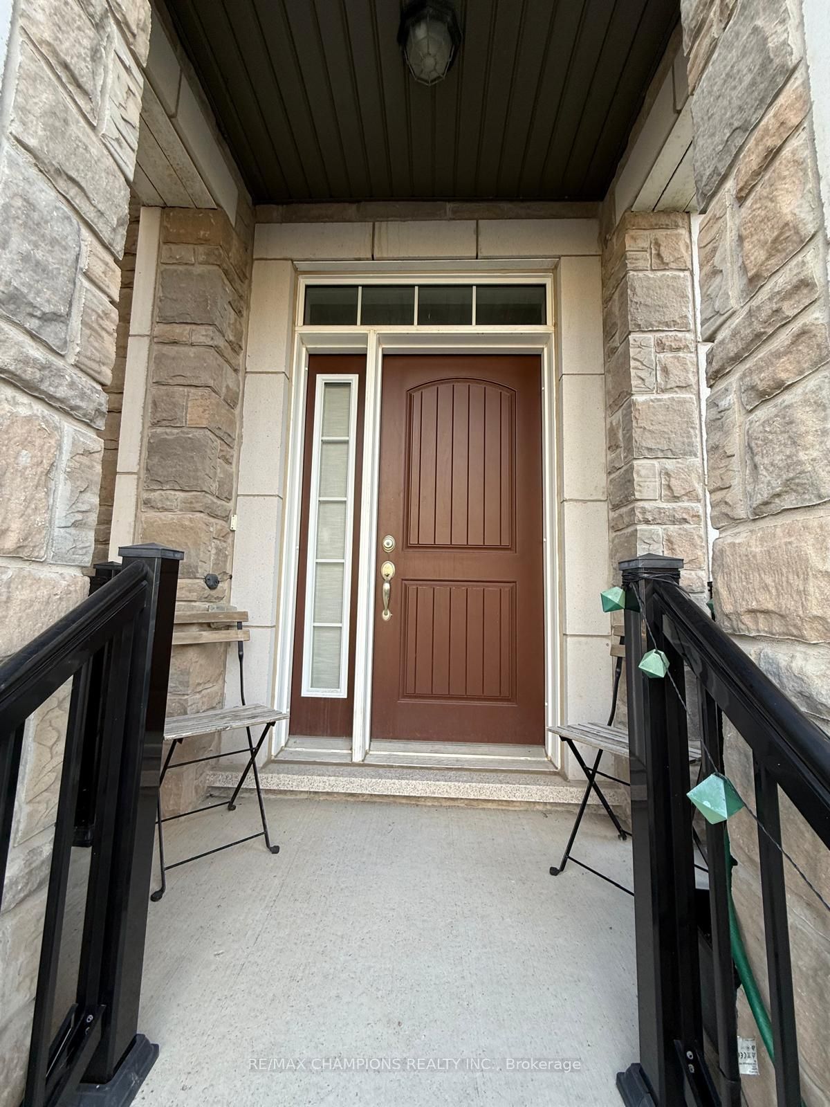 1222 Rose Way 29, Milton, ON L9E 1P2 photo 4