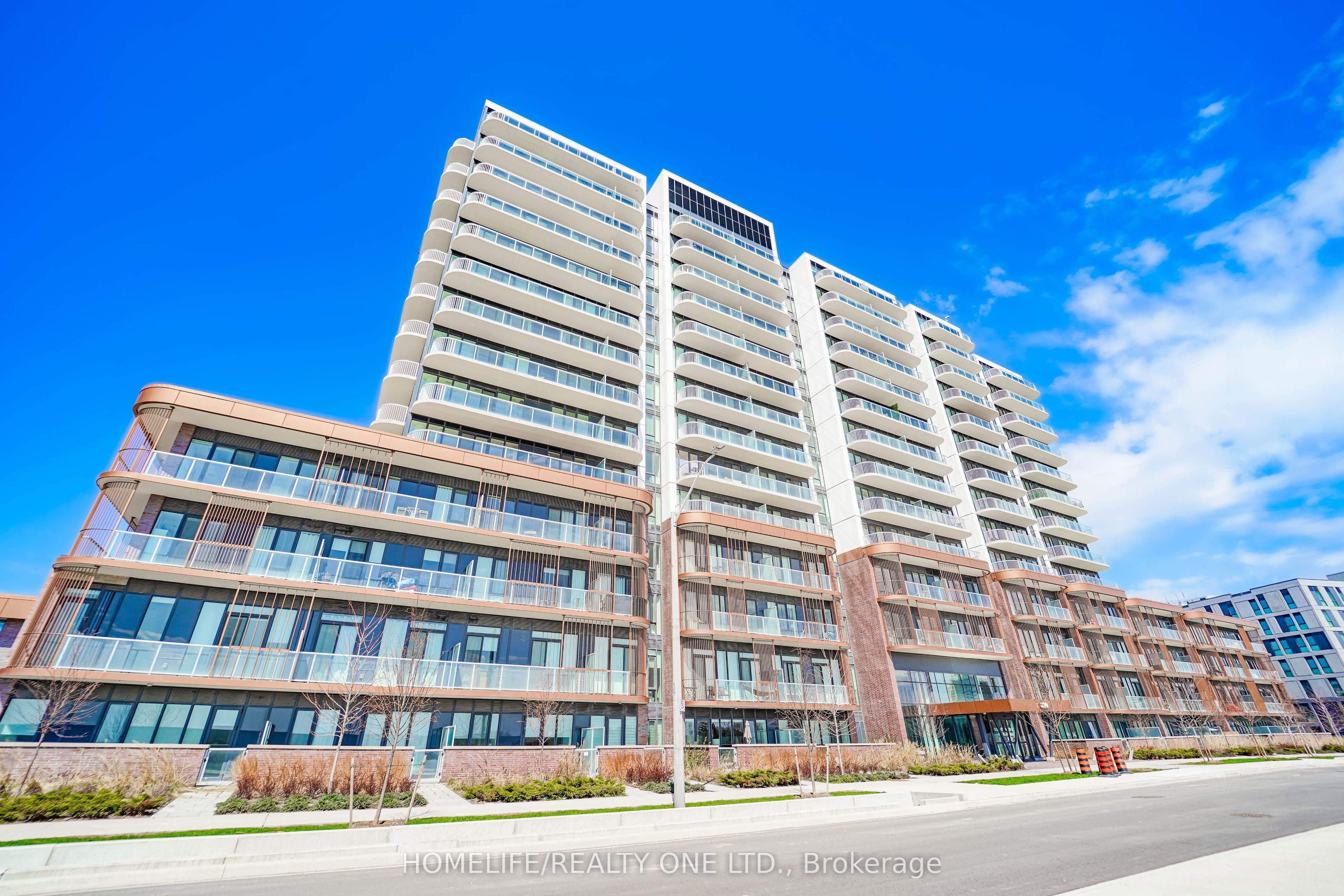 220 Missinnihe Way 421, Mississauga, ON L5H 0A9 photo 2