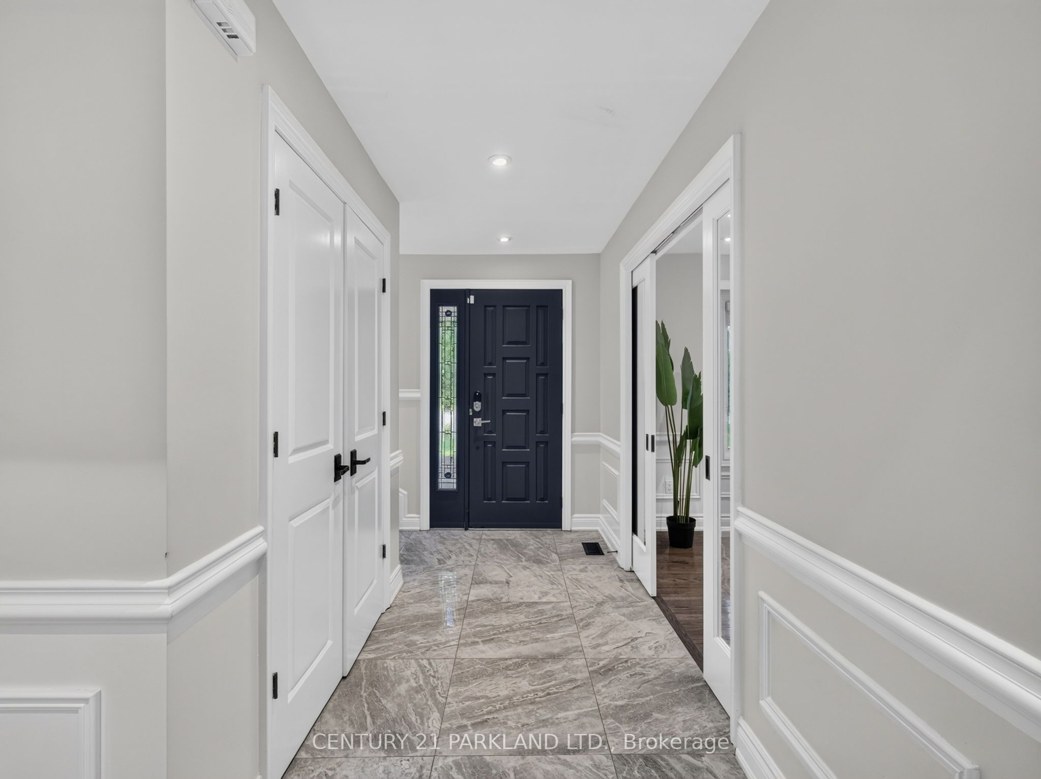 1302 Hillview Crescent, Oakville, ON L6H 2C7 photo 3