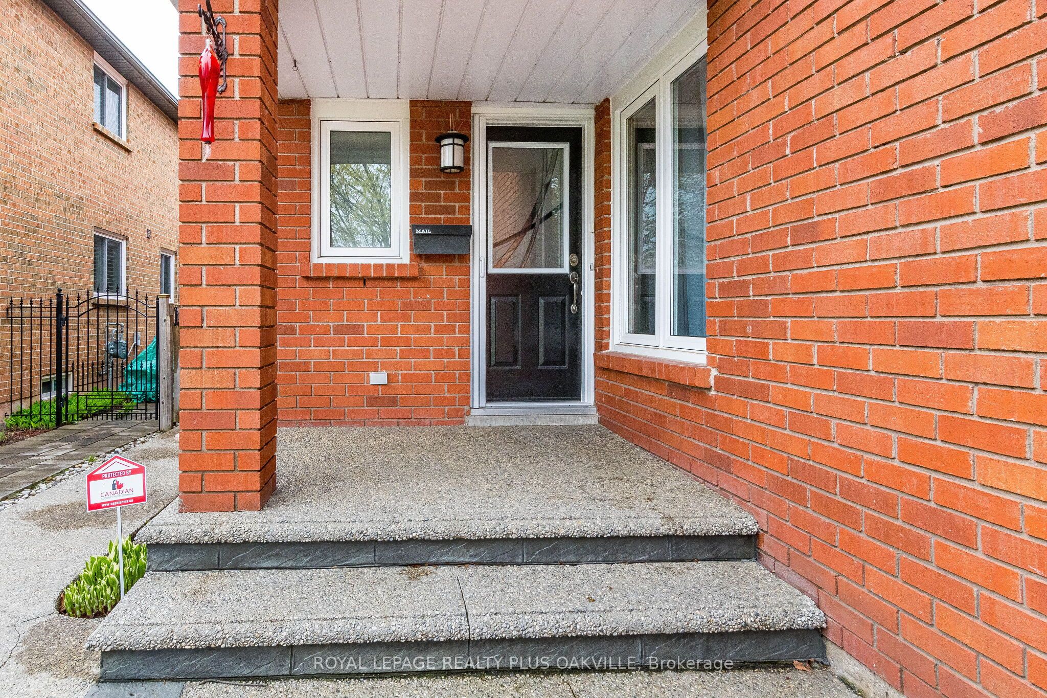 394 Maidstone Crescent, Oakville, ON L6M 1A1 photo 3