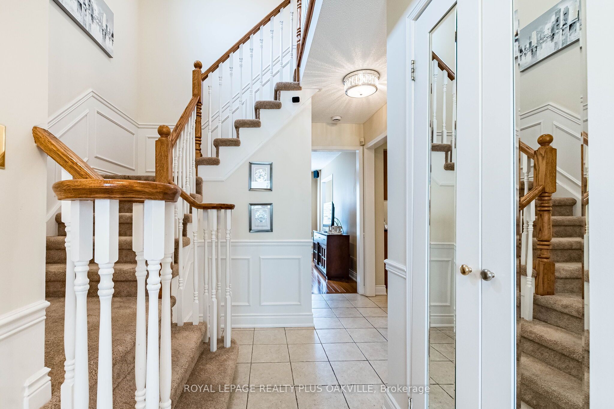 394 Maidstone Crescent, Oakville, ON L6M 1A1 photo 4