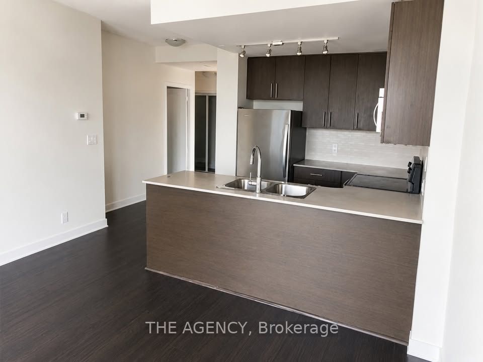 3985 Grand Park Drive 1011, Mississauga, ON L5B 0H8 photo 2