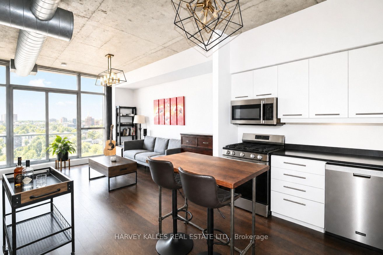 1375 Dupont Street 403, Toronto, ON M6H 4J8 photo 3