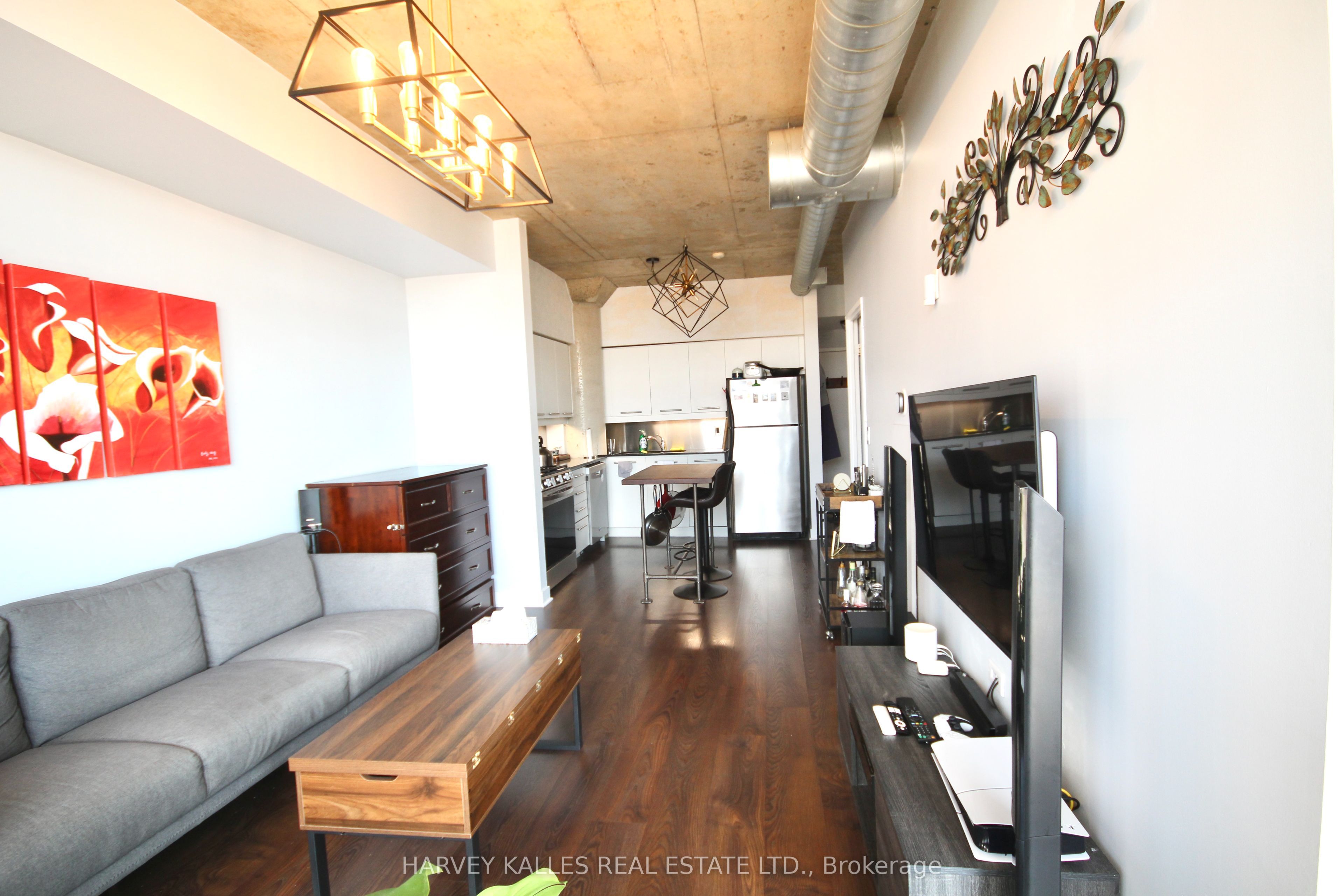 1375 Dupont Street 403, Toronto, ON M6H 4J8 photo 4