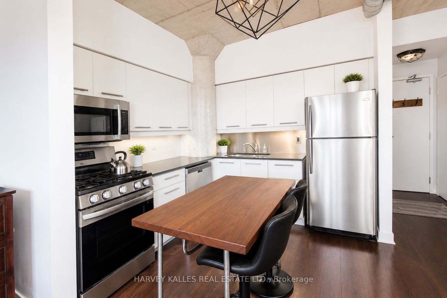 1375 Dupont Street 403, Toronto, ON M6H 4J8 photo 5