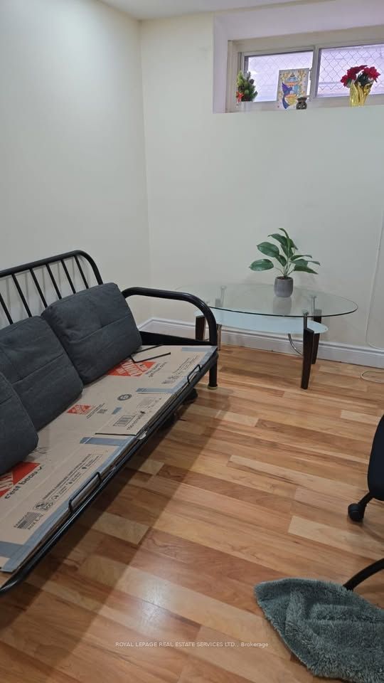 22 Brubeck Road N Basement, Toronto, ON M9M 1W7 photo 2