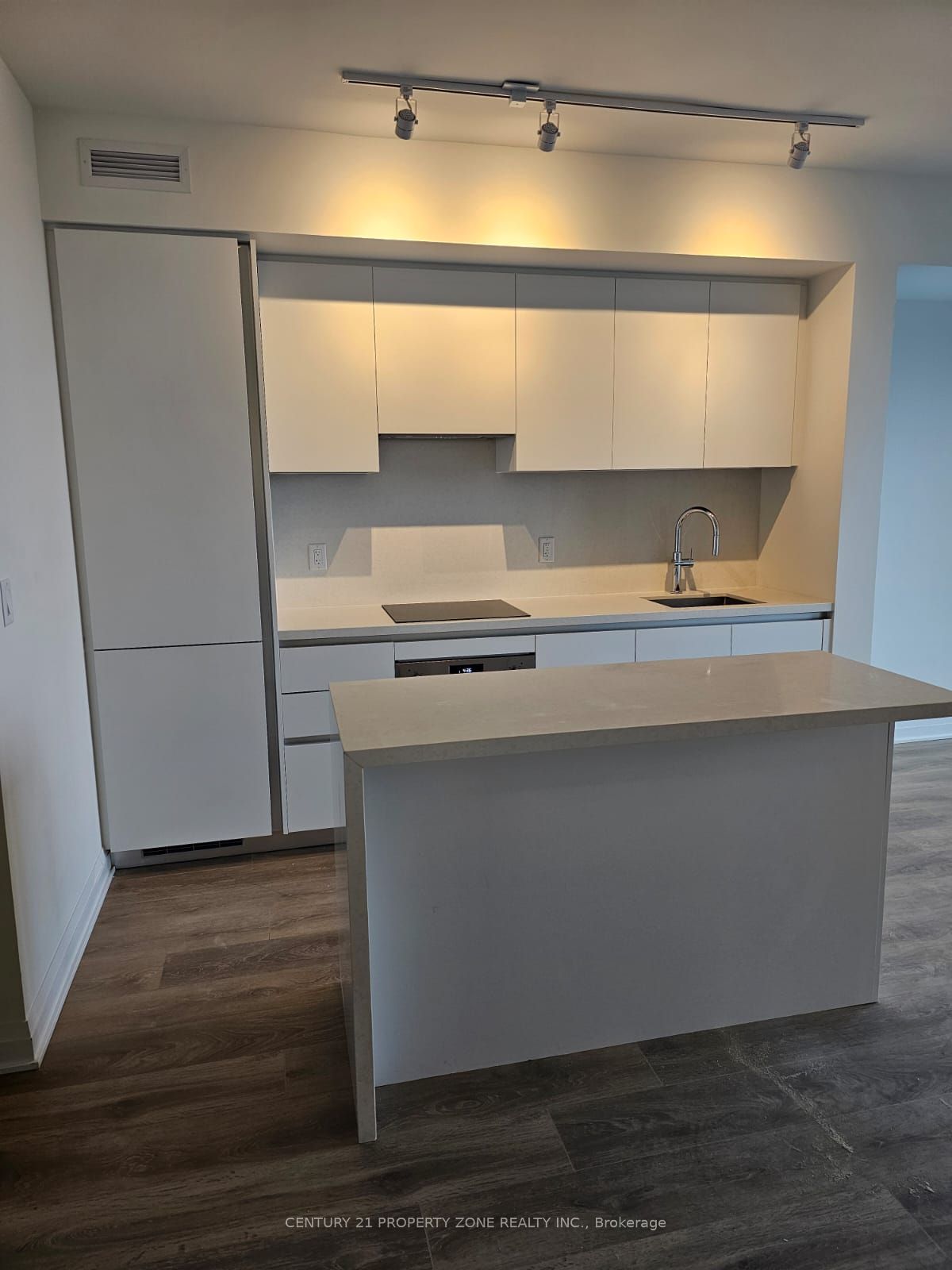 4015 The Exchange Street 1503, Mississauga, ON L5B 0N4 photo 5