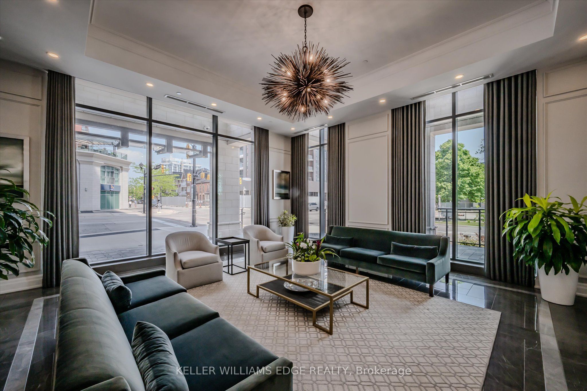 2060 Lakeshore Road 202, Burlington, ON L7R 0G2 photo 3