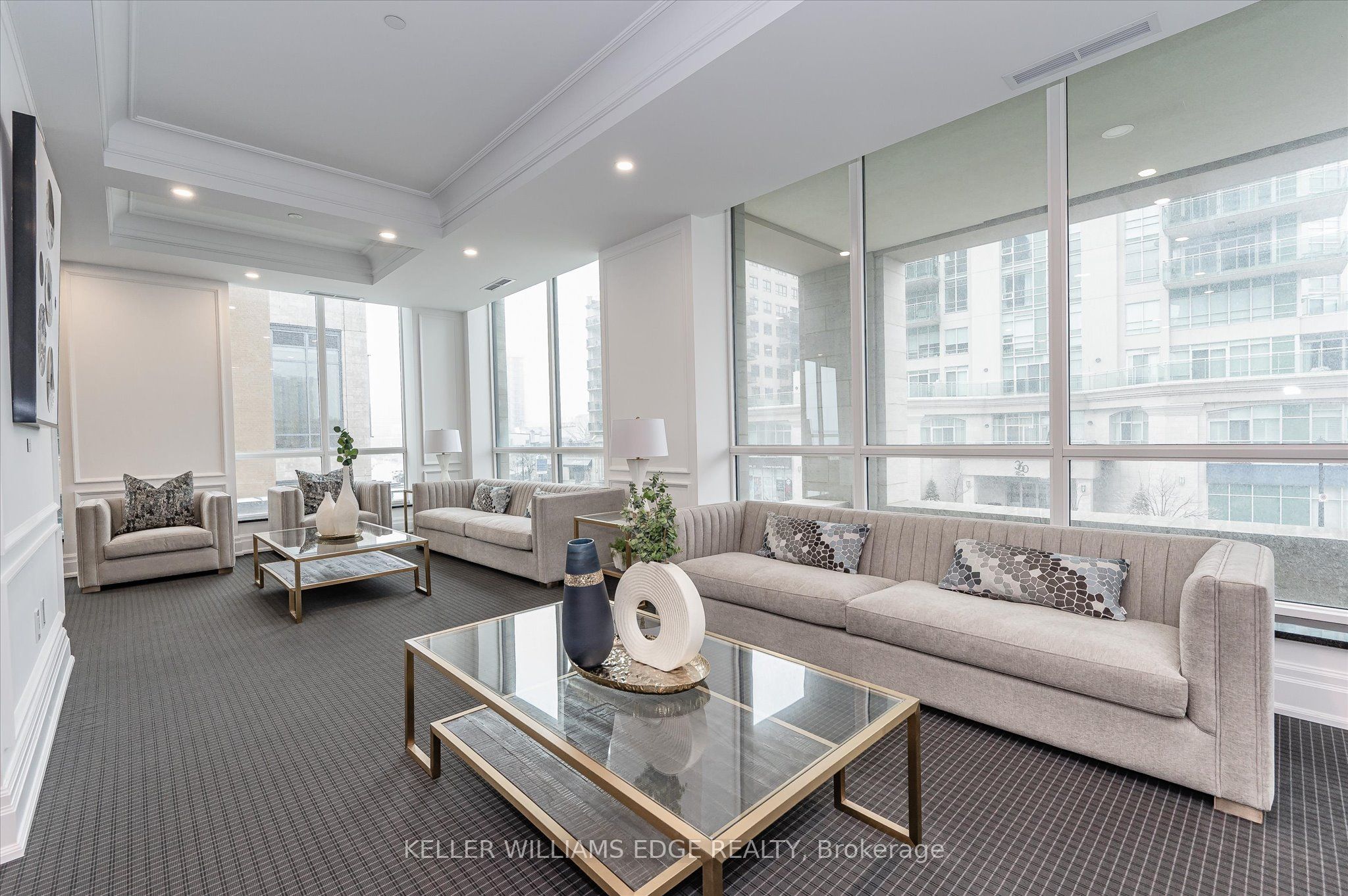 2060 Lakeshore Road 202, Burlington, ON L7R 0G2 photo 4