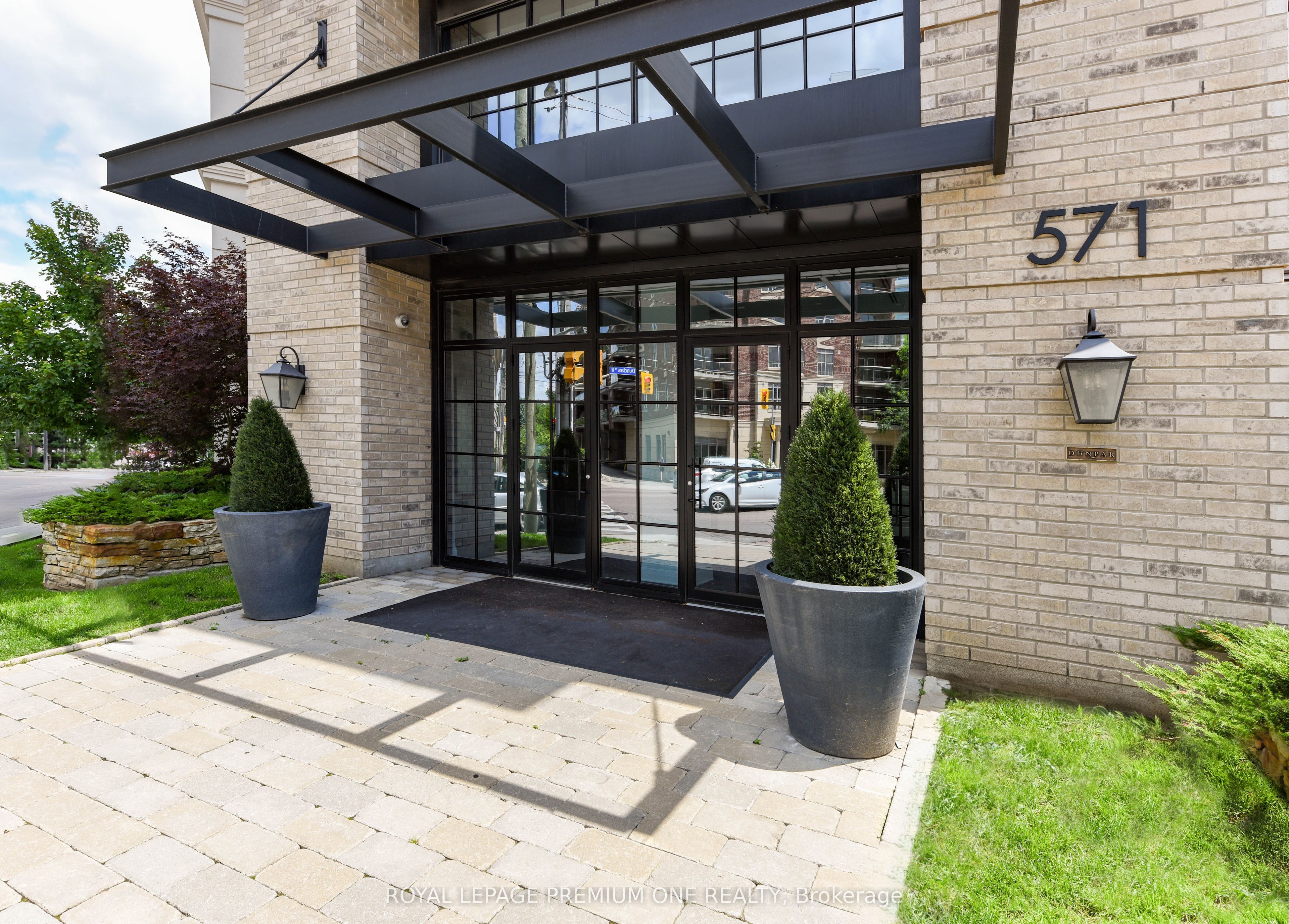 38 Earlington Avenue N 214, Toronto, ON M8X 0B6 photo 3