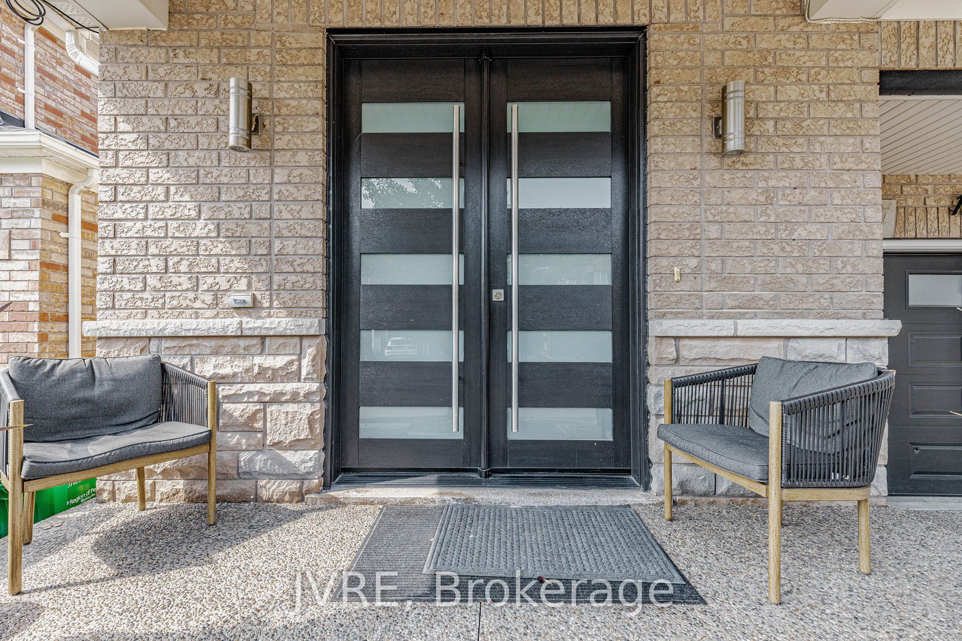12 Peppermint Close, Brampton, ON L6P 3C6 photo 4
