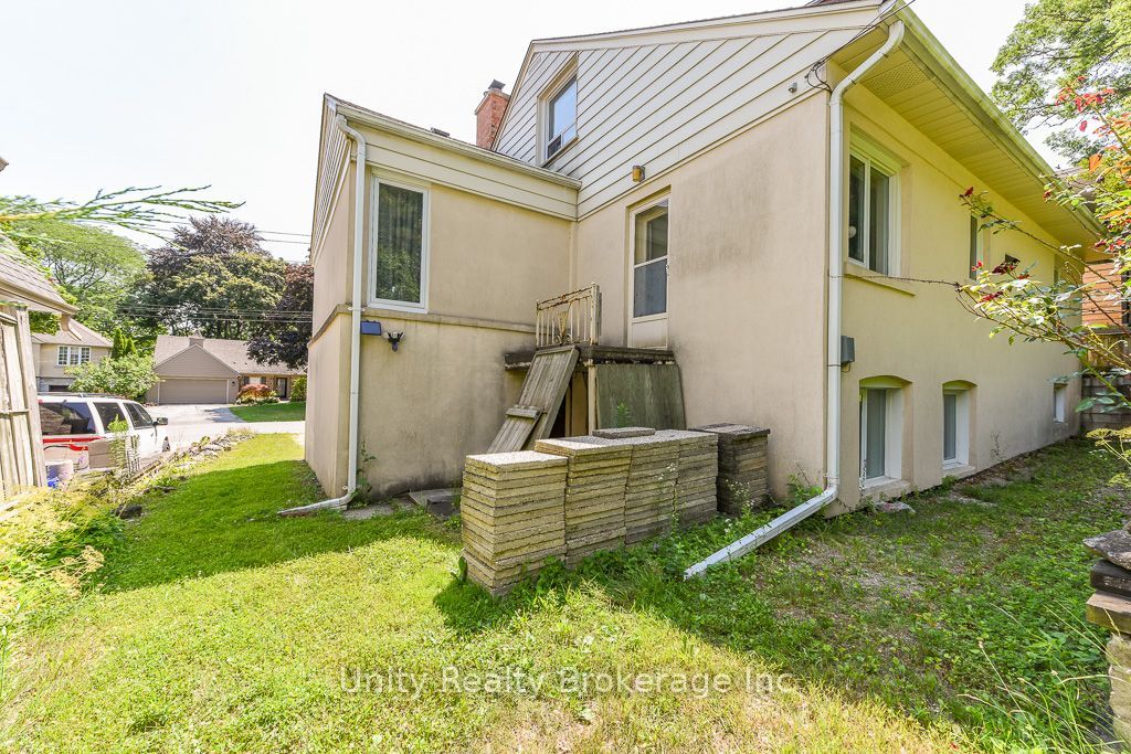 51 Lambeth Road, Toronto, ON M9A 2Y8 photo 4