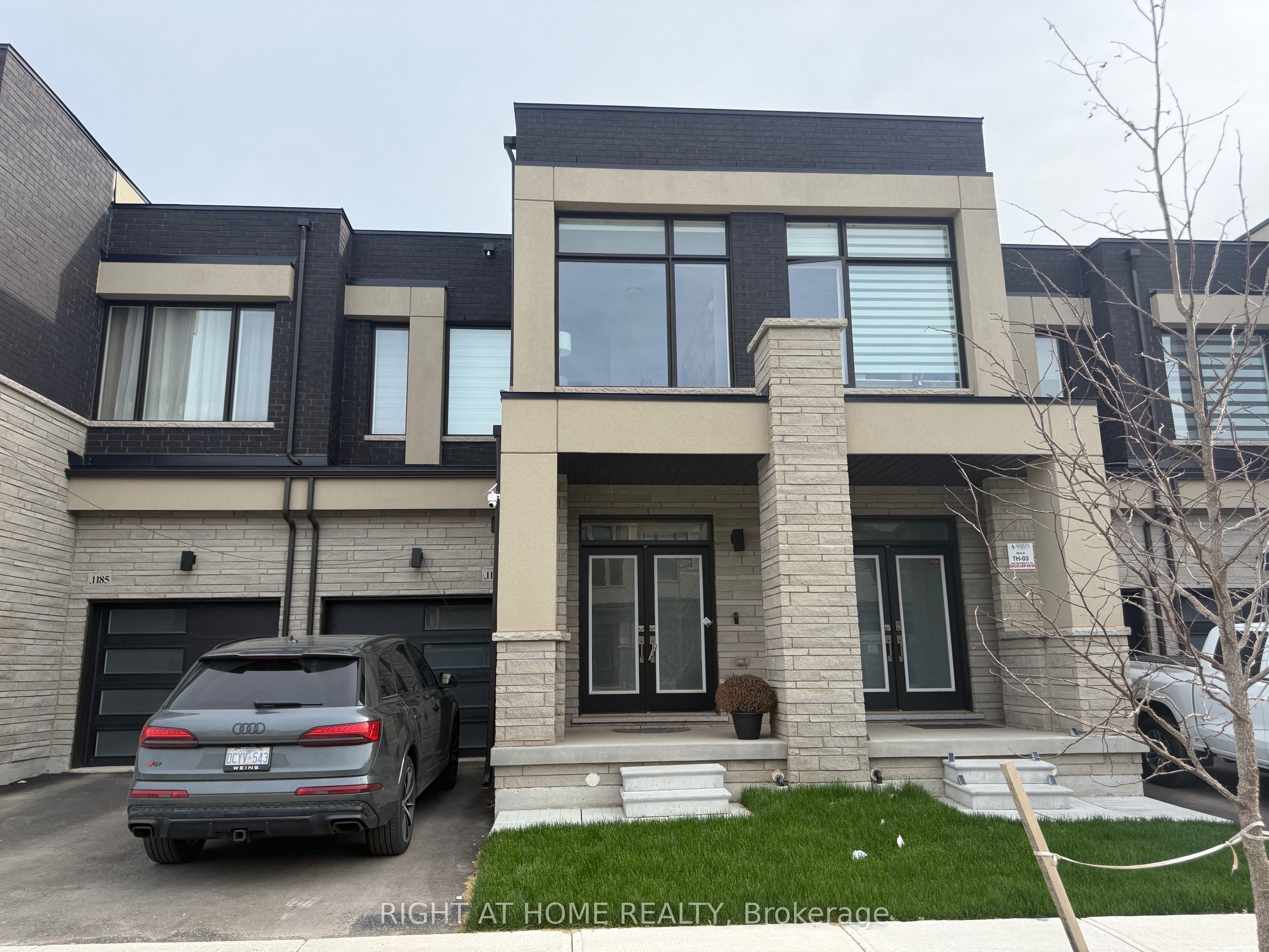 1187 Dartmouth Crescent, Oakville, ON L6H 8C3