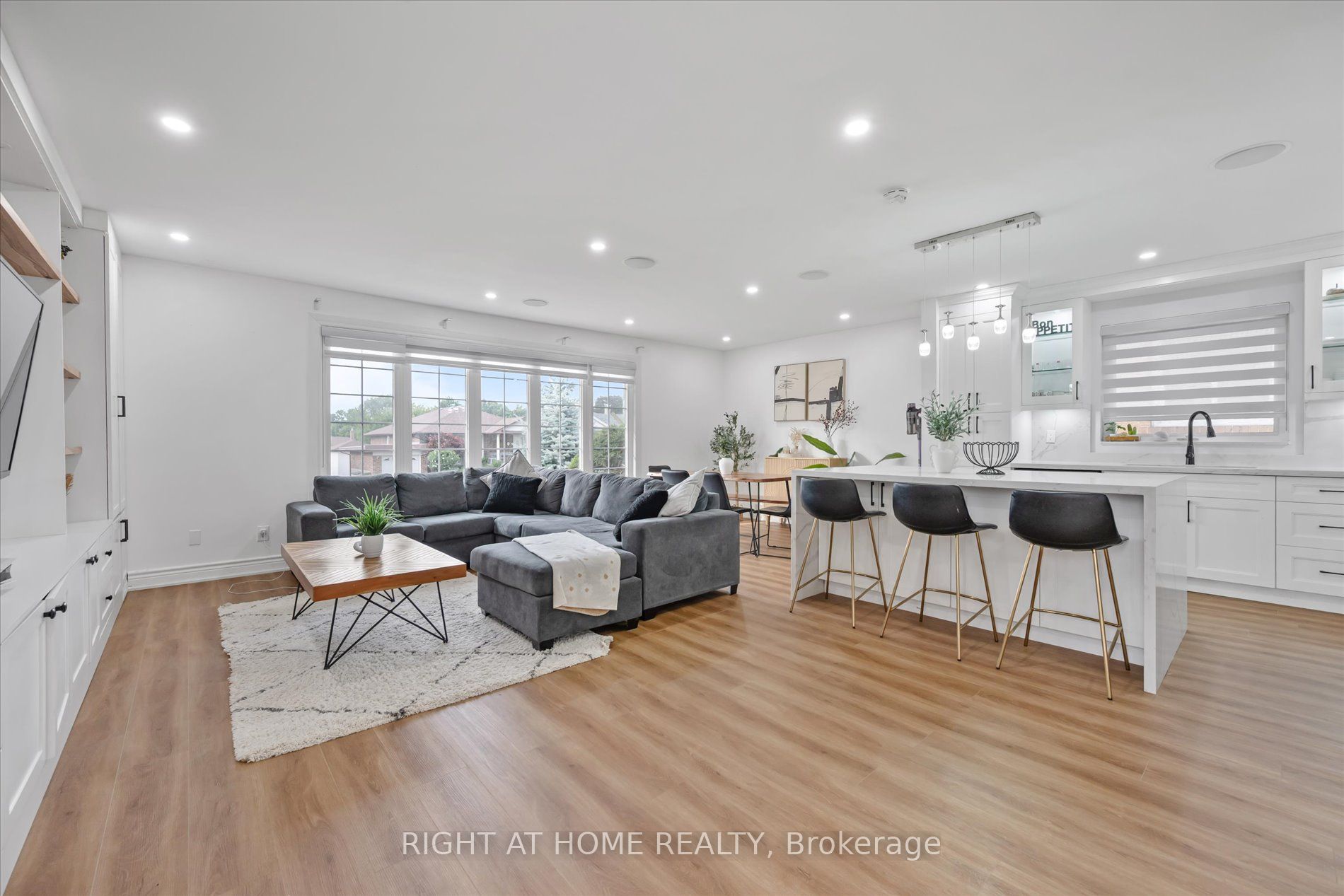 93 Denbigh Crescent, Toronto, ON M3M 2T4 photo 4