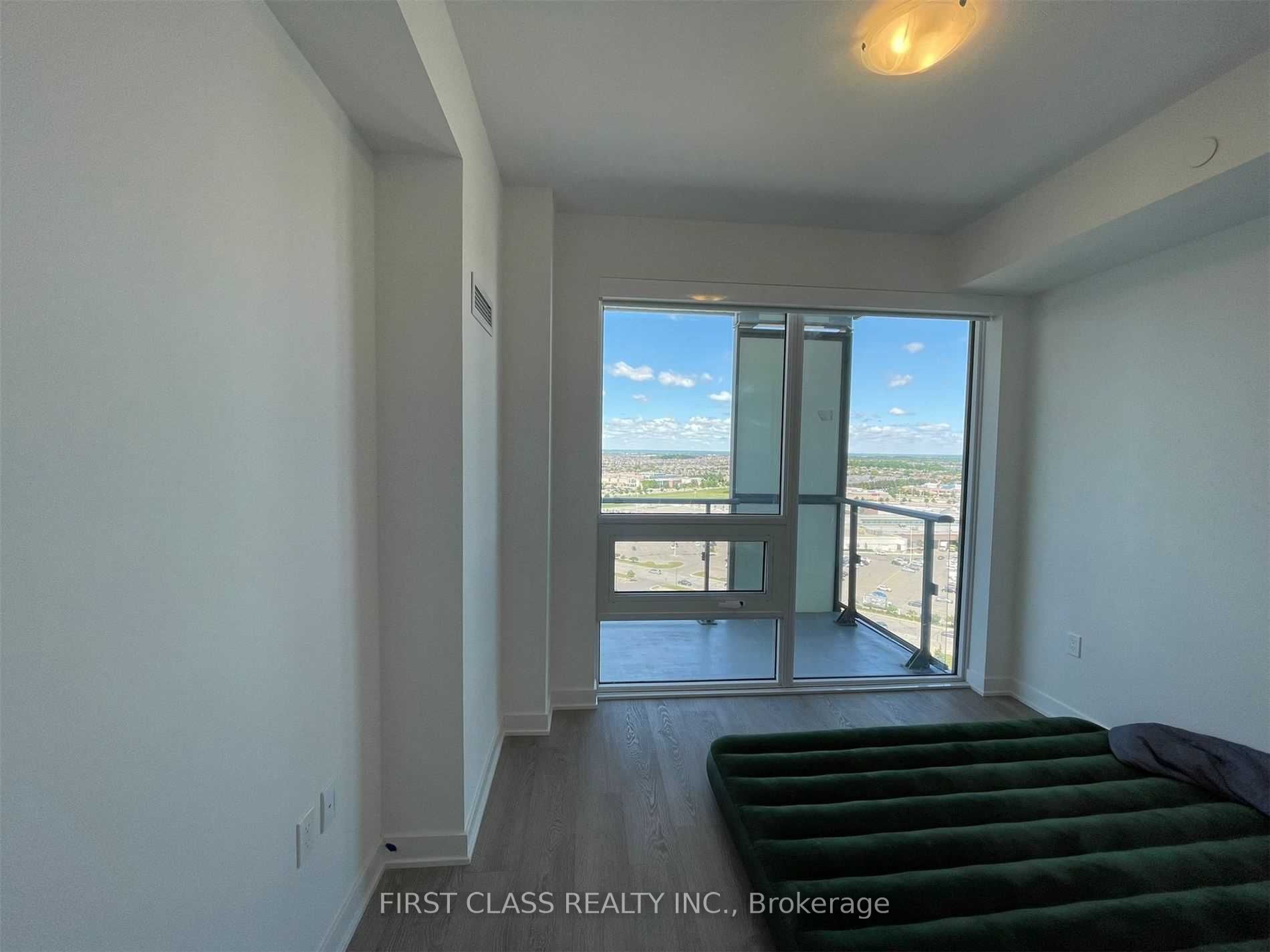 4655 Metcalfe Avenue 1709B, Mississauga, ON L5M 0Z7 photo 2