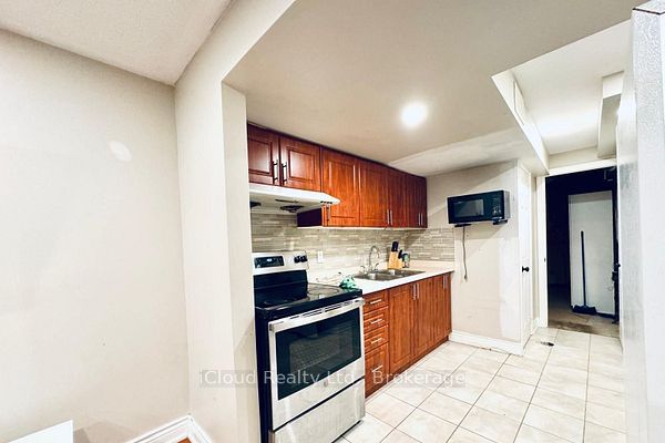 3093 <Mcdowell Drive, Mississauga, ON L5M 6J4 photo 3