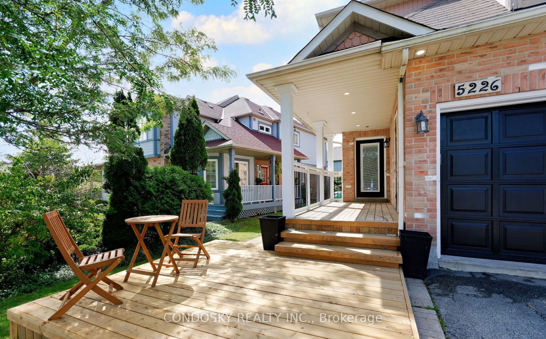 5226 Bushelgrove Circle, Mississauga, ON L5M 6C5 photo 3