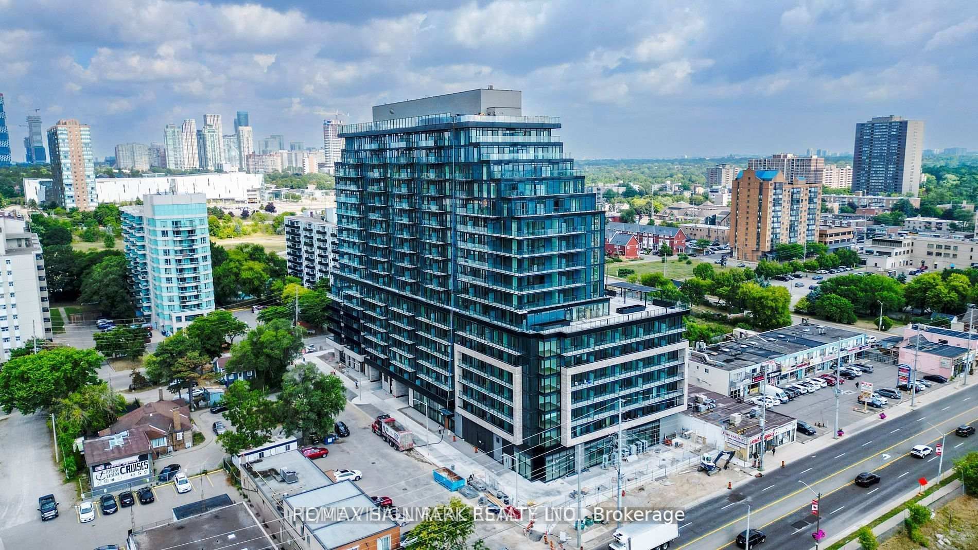 3009 Novar Road 1214, Mississauga, ON L5B 0P9