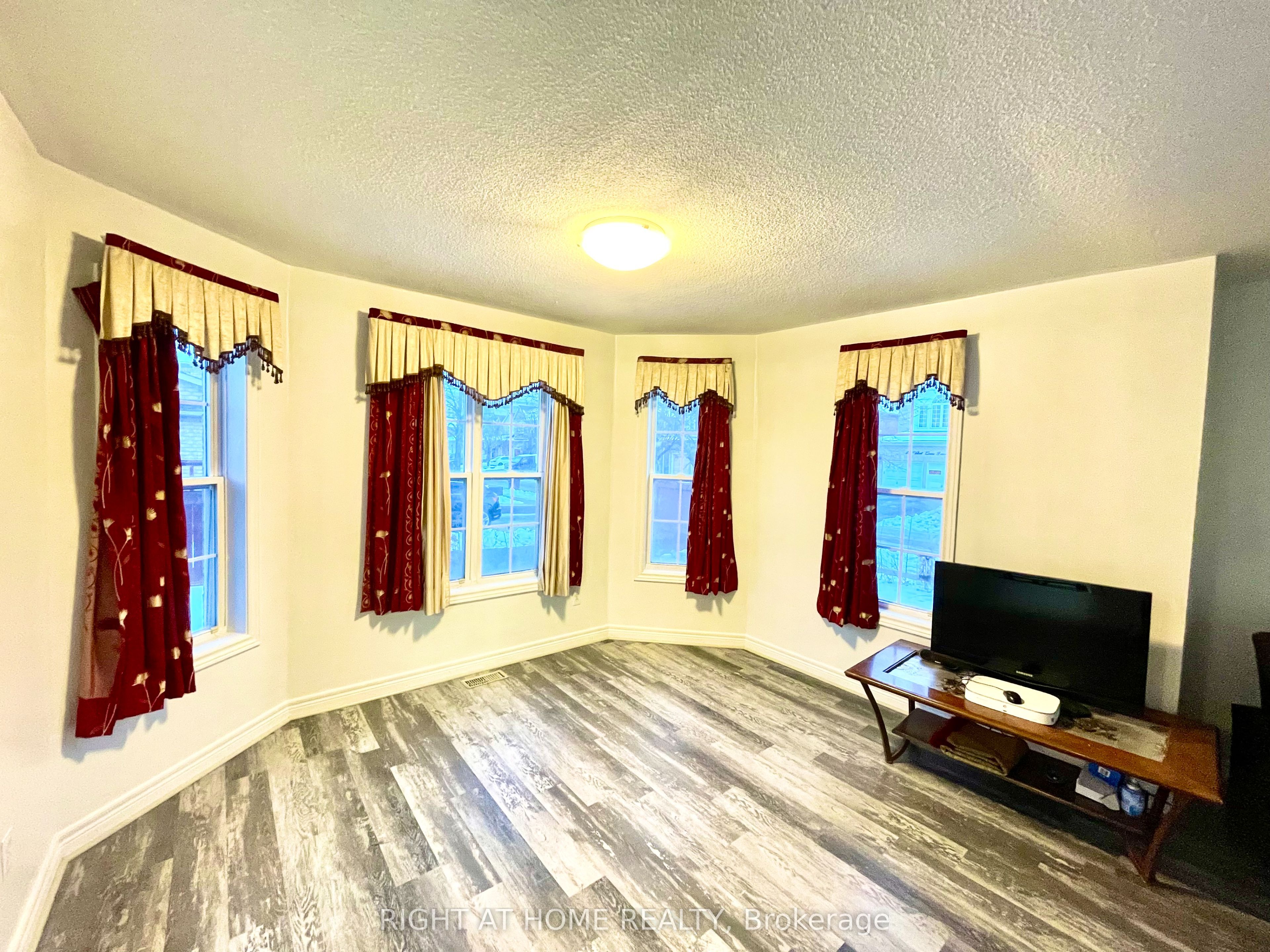 55 Velvet Grass Lane A, Brampton, ON L6R 1W1 photo 5