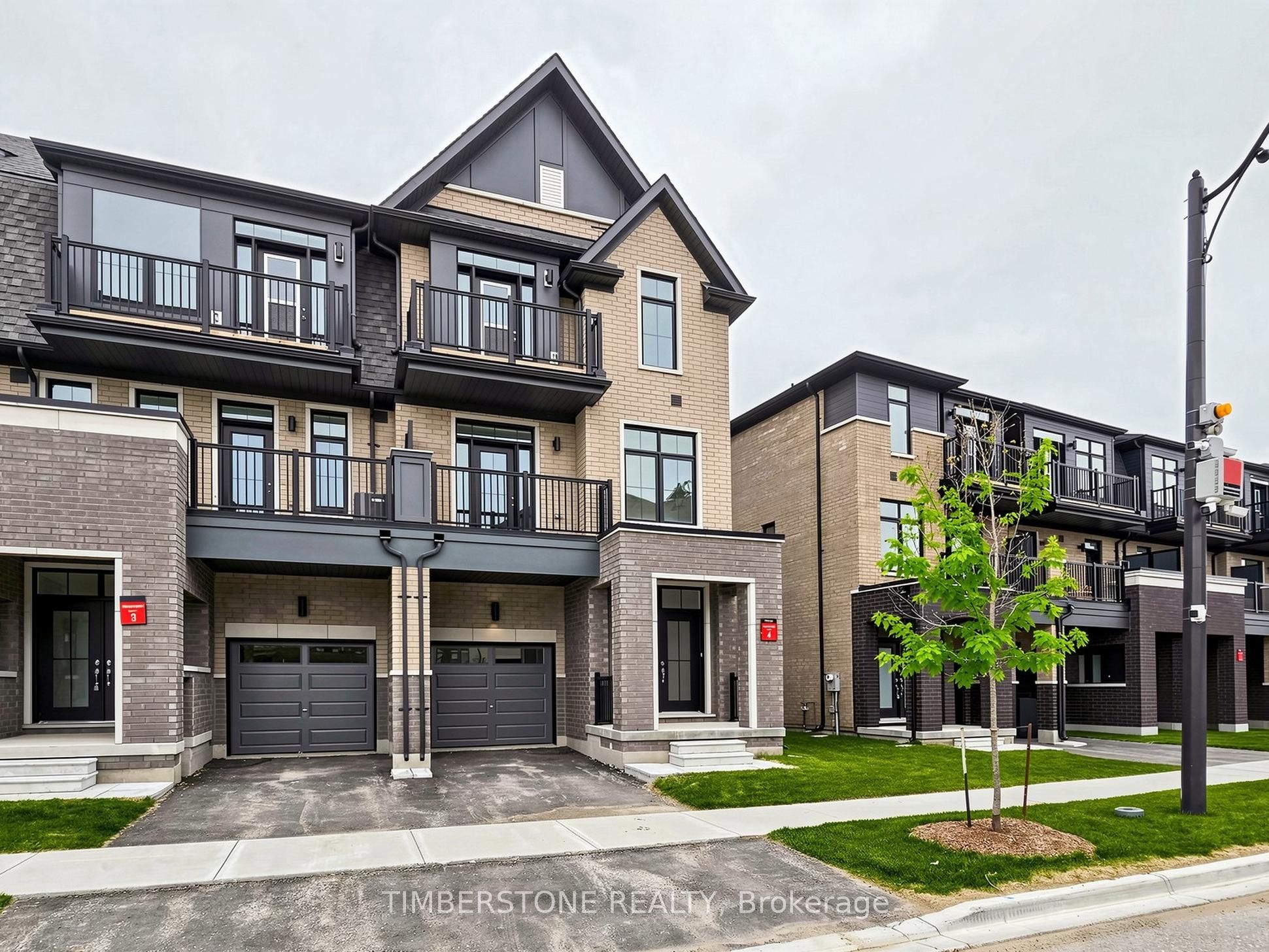 108 Arnold Circle, Brampton, ON L7A 5M2 photo 3