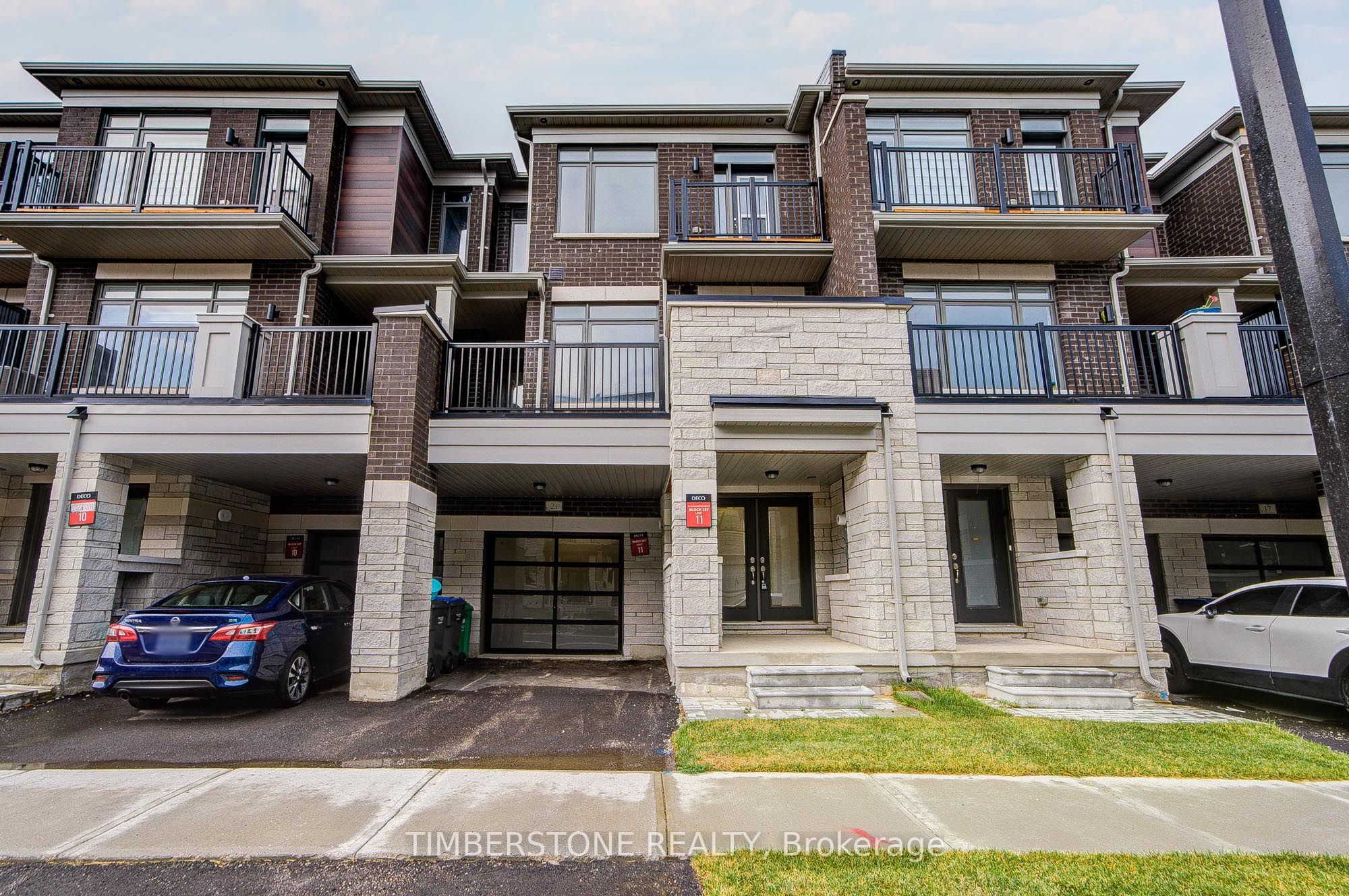 21 Bonnington Drive, Brampton, ON L7A 5M1 photo 2