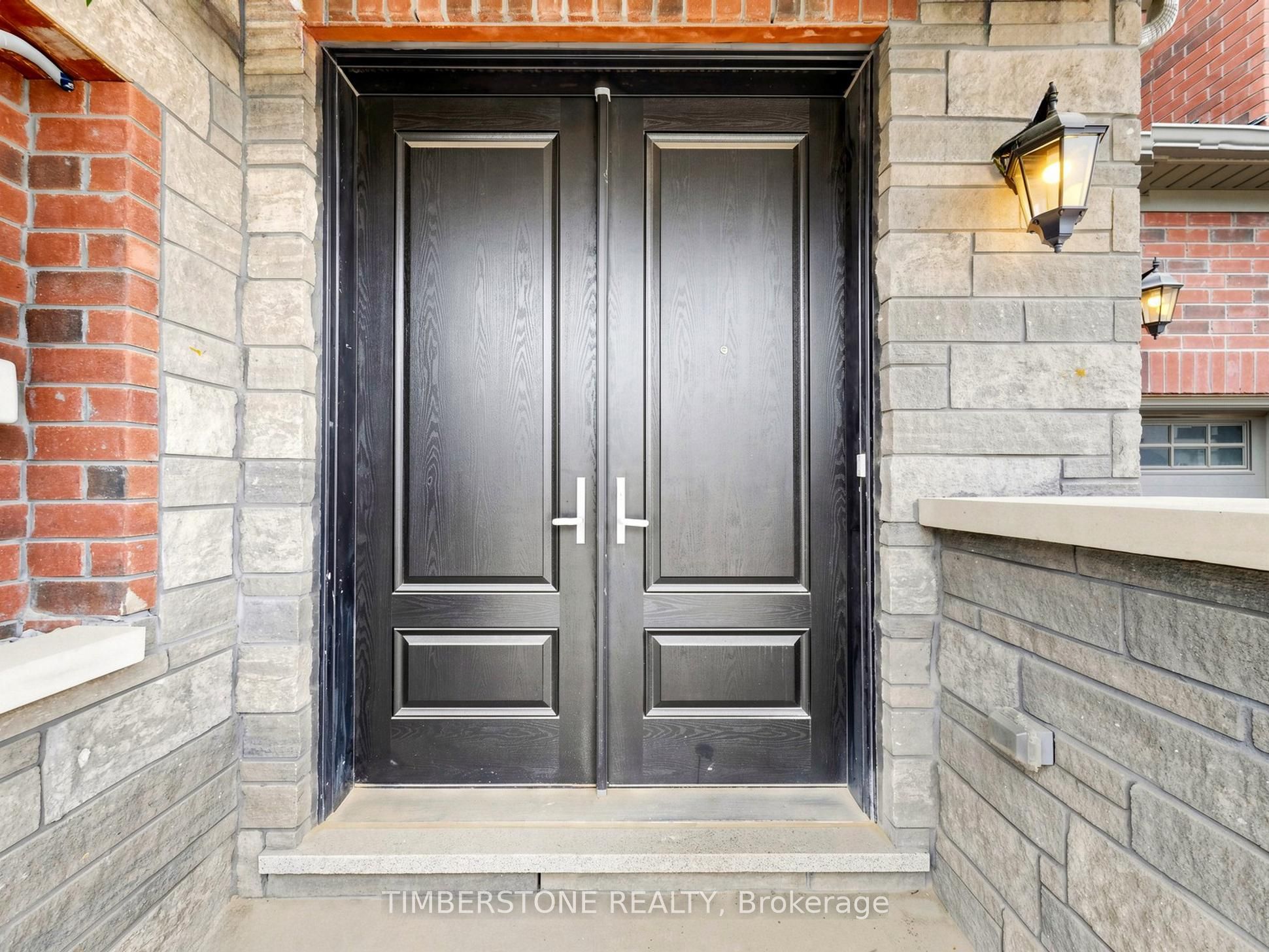 23 Boswell Drive, Brampton, ON L6P 4R7 photo 3