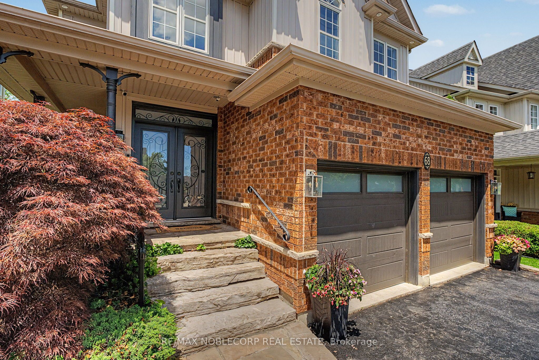 68 Meadowglen Boulevard, Halton Hills, ON L7G 6J3 photo 3