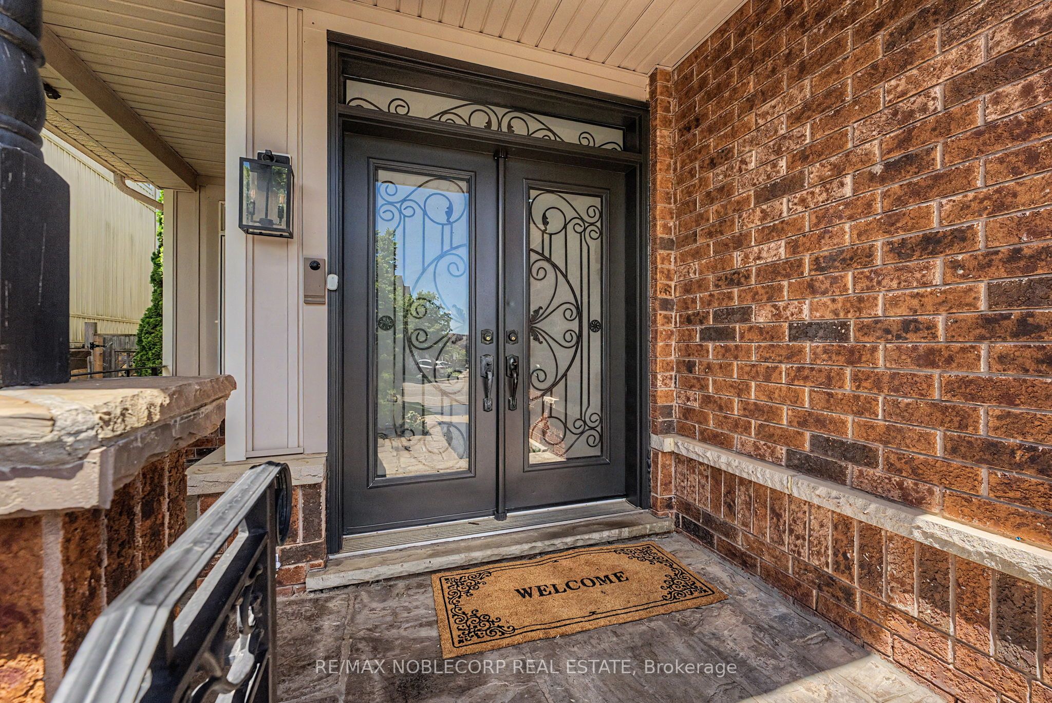 68 Meadowglen Boulevard, Halton Hills, ON L7G 6J3 photo 4