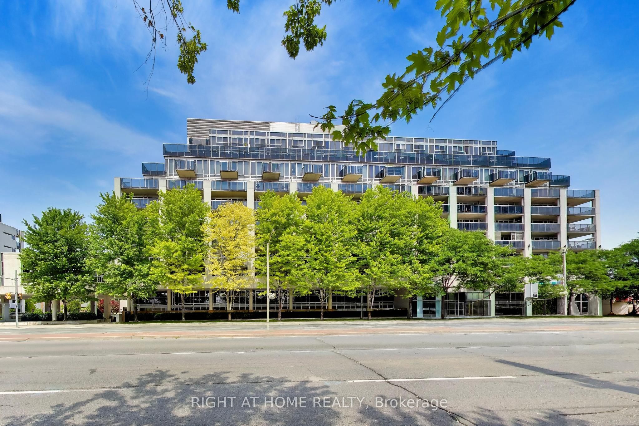 1040 The Queensway N/A 407, Toronto, ON M8Z 0A7 photo 2