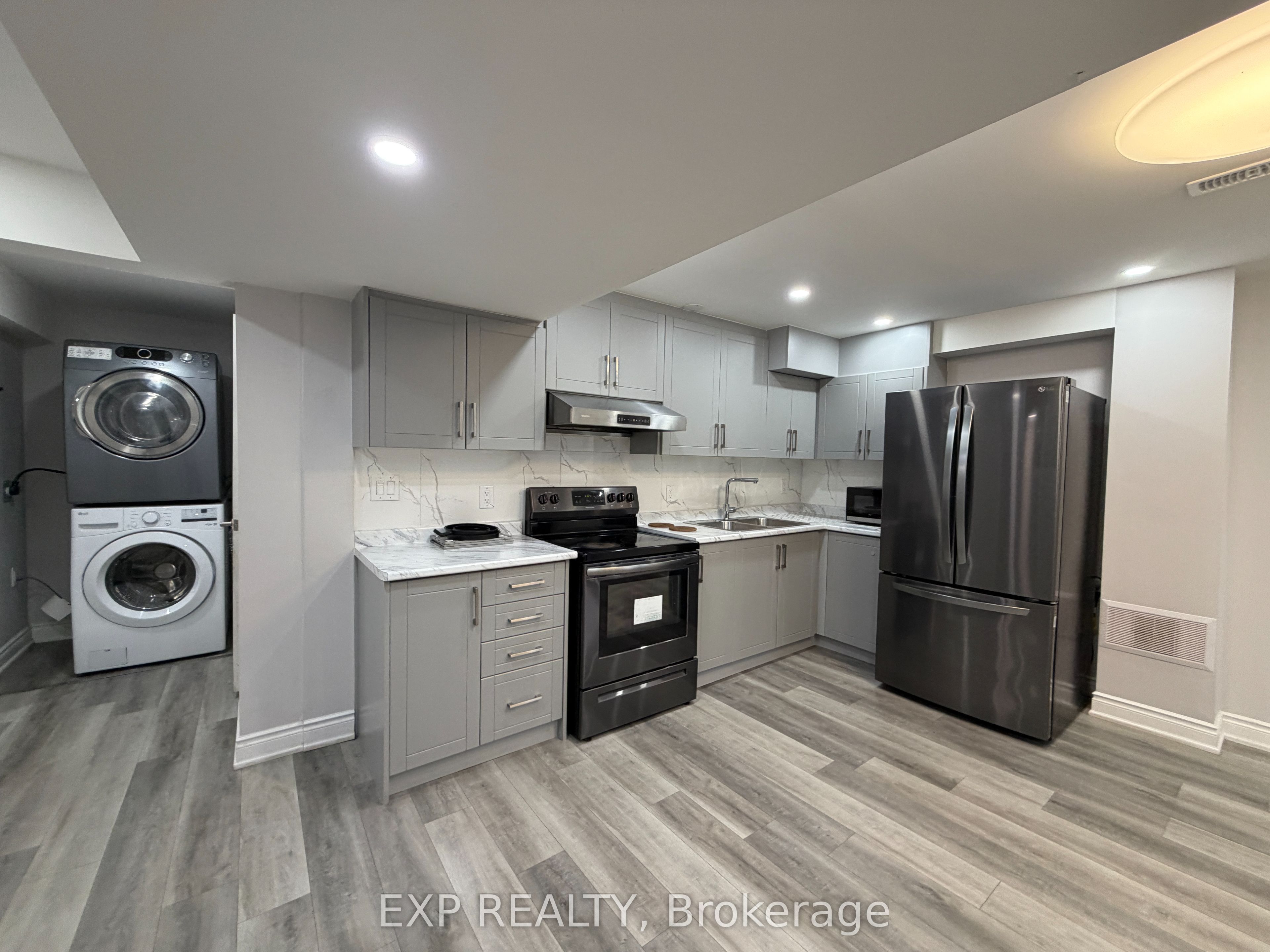 69 Gardenbrooke Trail, Brampton, ON L6P 3J3 photo 4