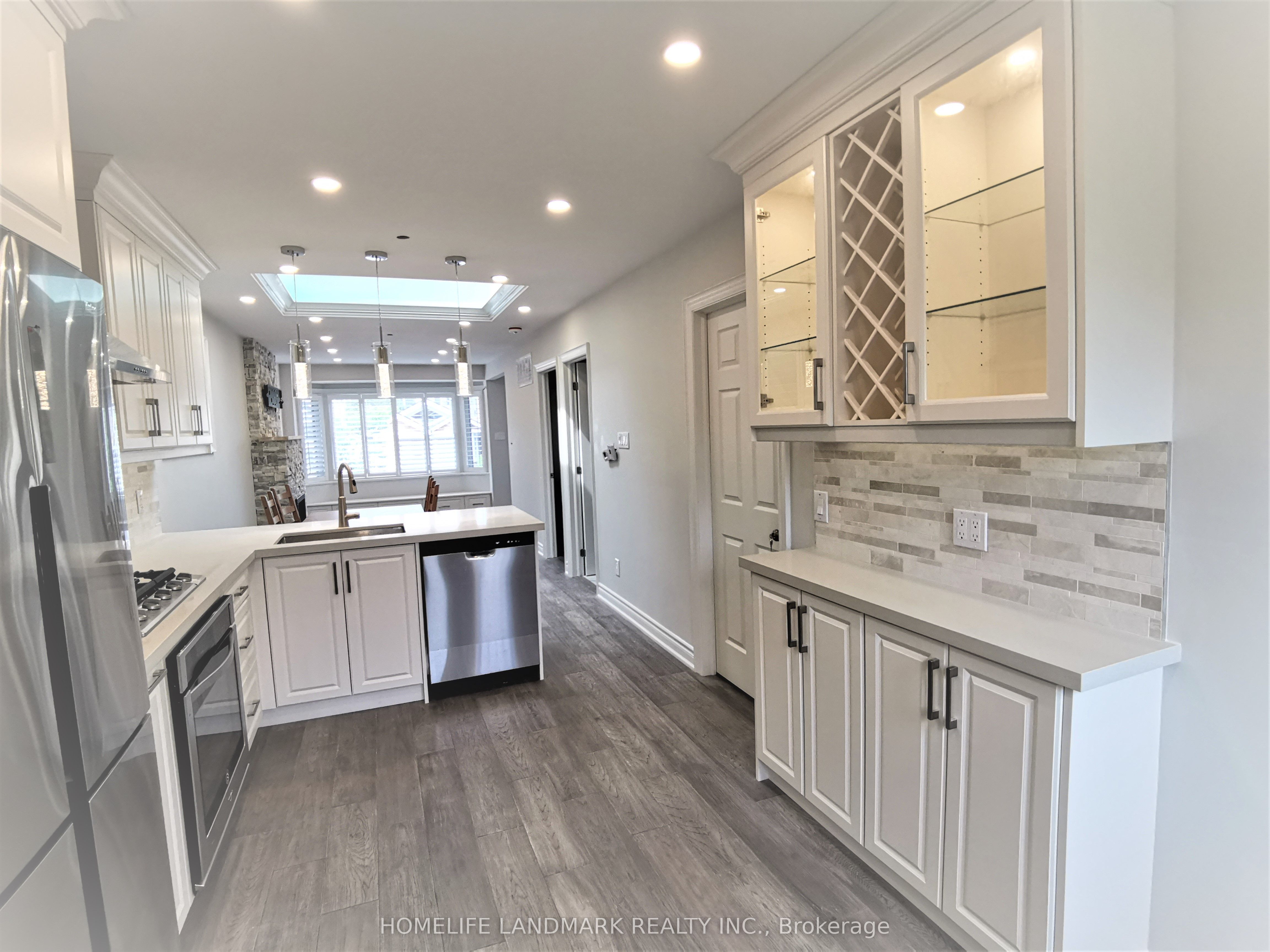 379 Whitmore Avenue Main, Toronto, ON M6E 2N5 photo 3