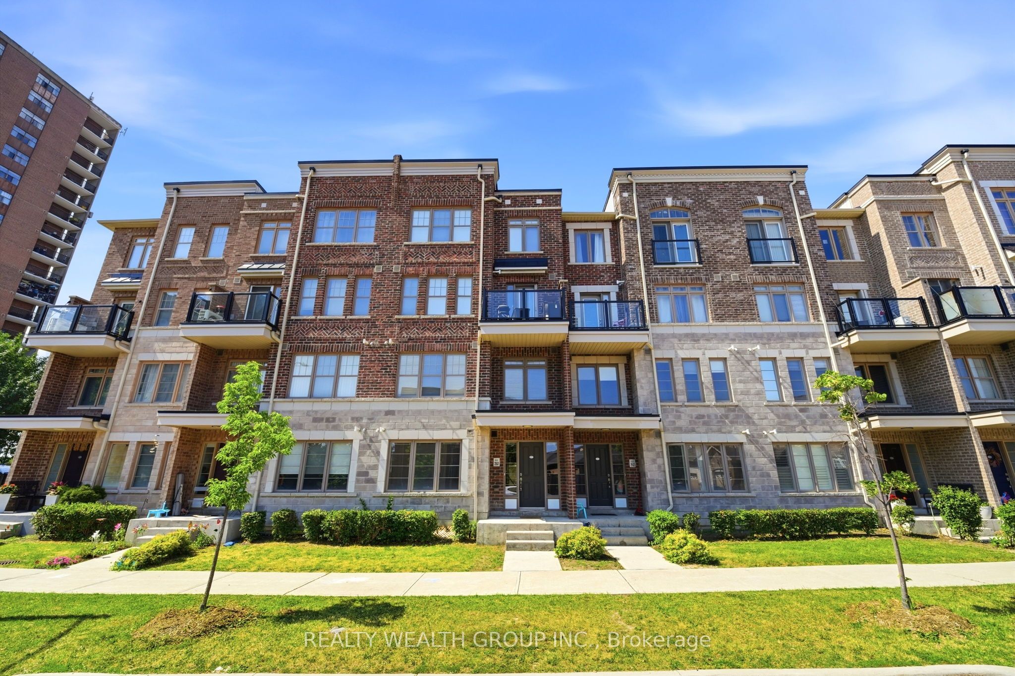 60 Parrotta Drive 253, Toronto, ON M9M 0E5 photo 2