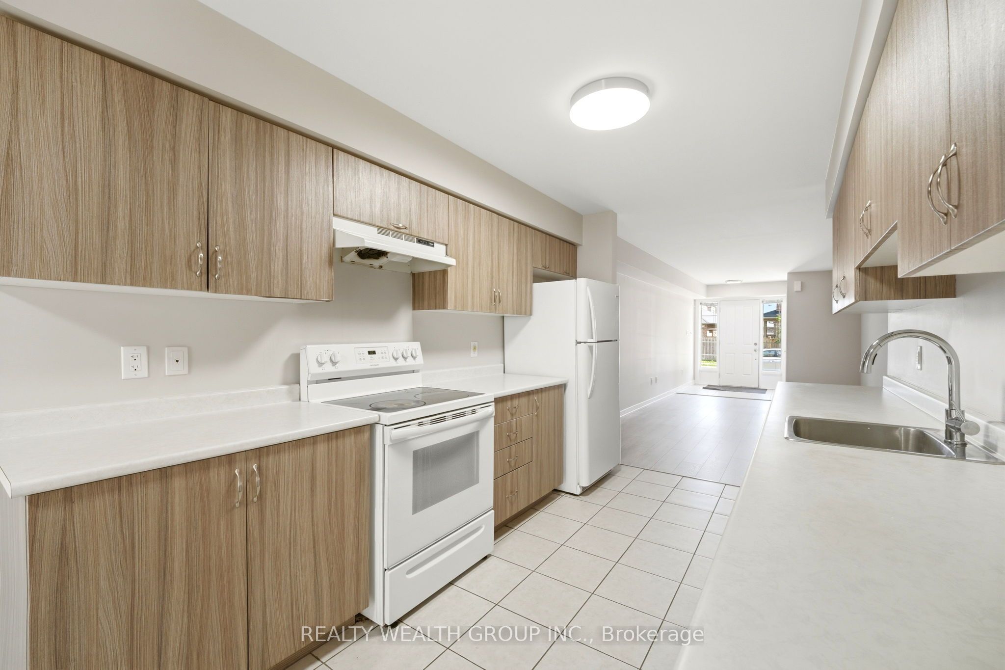 60 Parrotta Drive 253, Toronto, ON M9M 0E5 photo 4