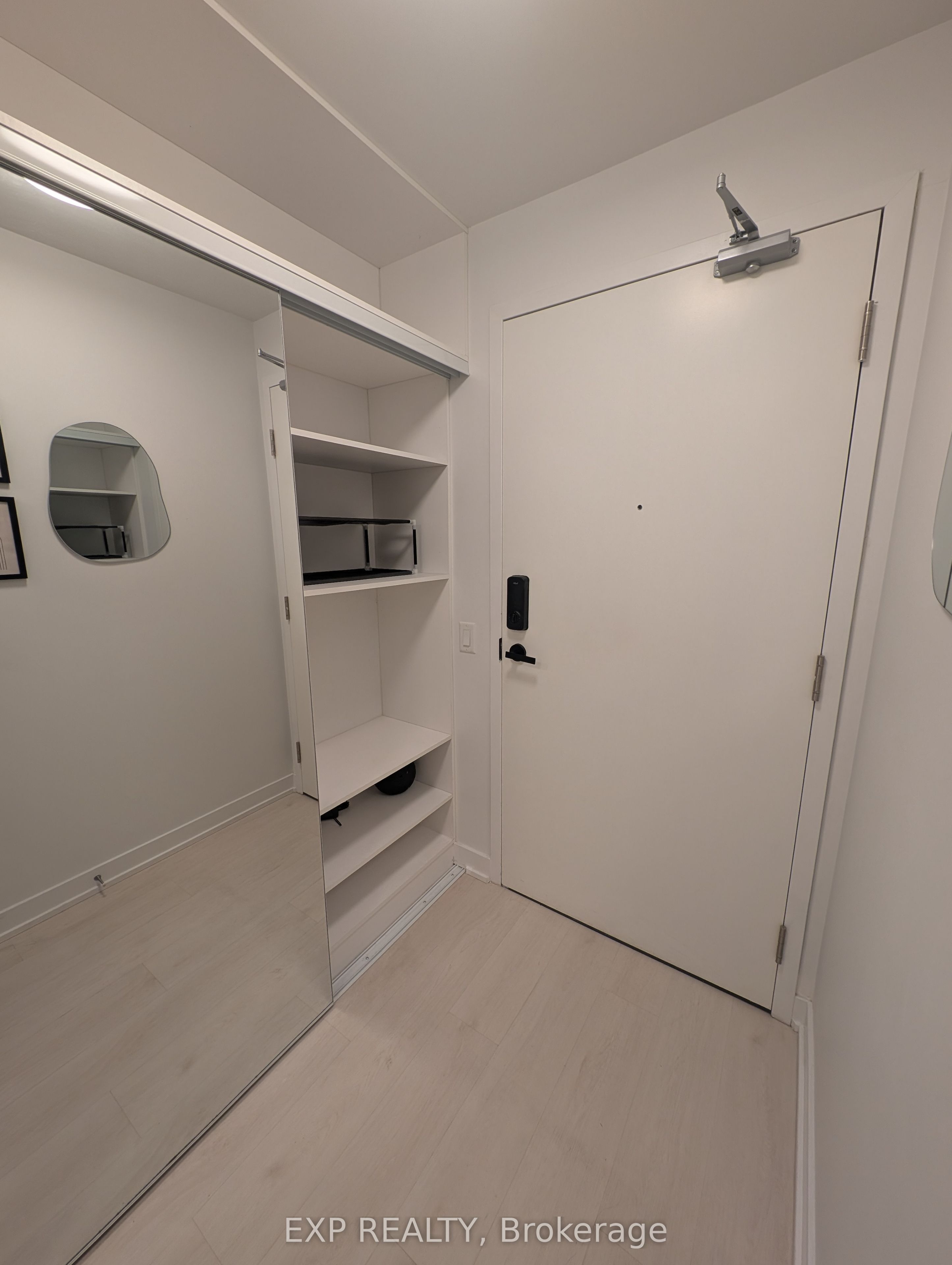 3900 Confederation Parkway NW 205, Mississauga, ON L5B 0M3 photo 5