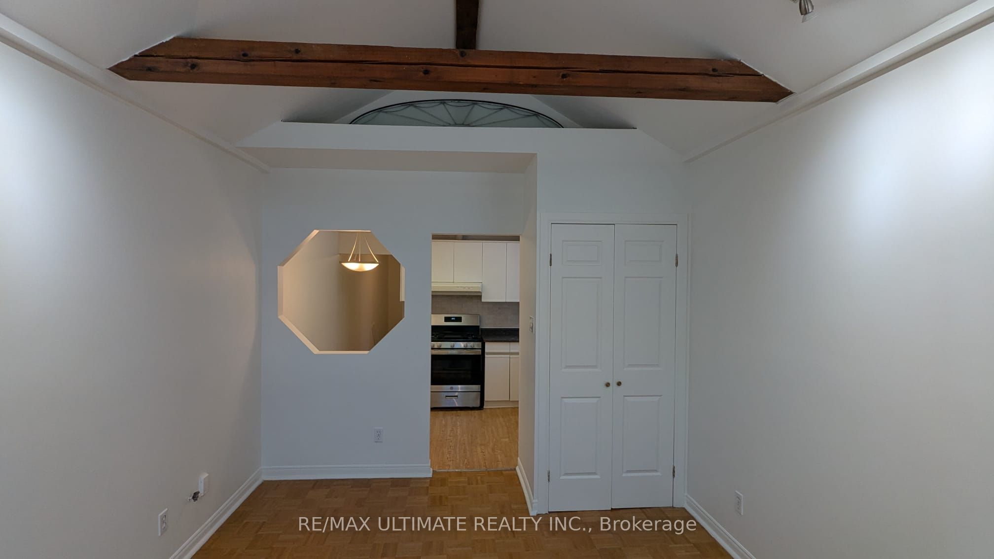 91 Edwin Avenue Second Floor, Toronto, ON M6P 3Z5 photo 3