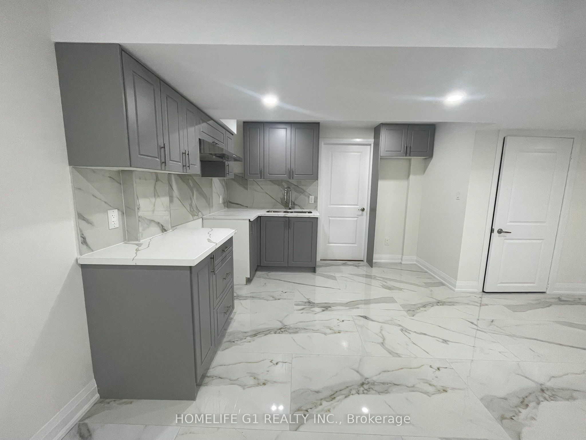65 Lola Crescent, Brampton, ON L7A 4J8 photo 3