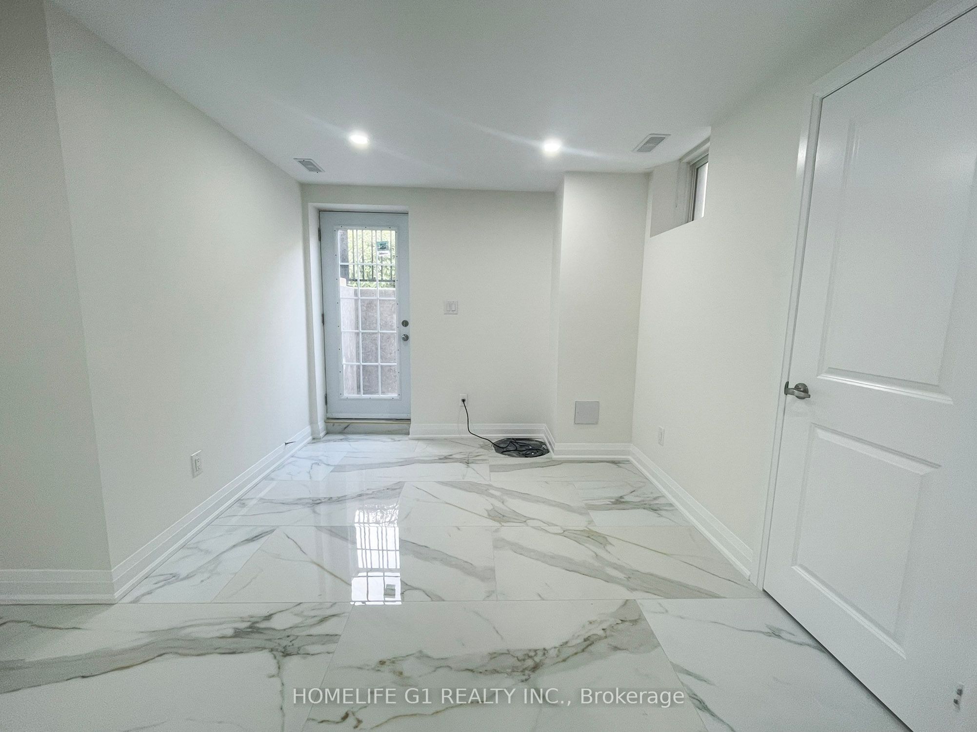 65 Lola Crescent, Brampton, ON L7A 4J8 photo 5