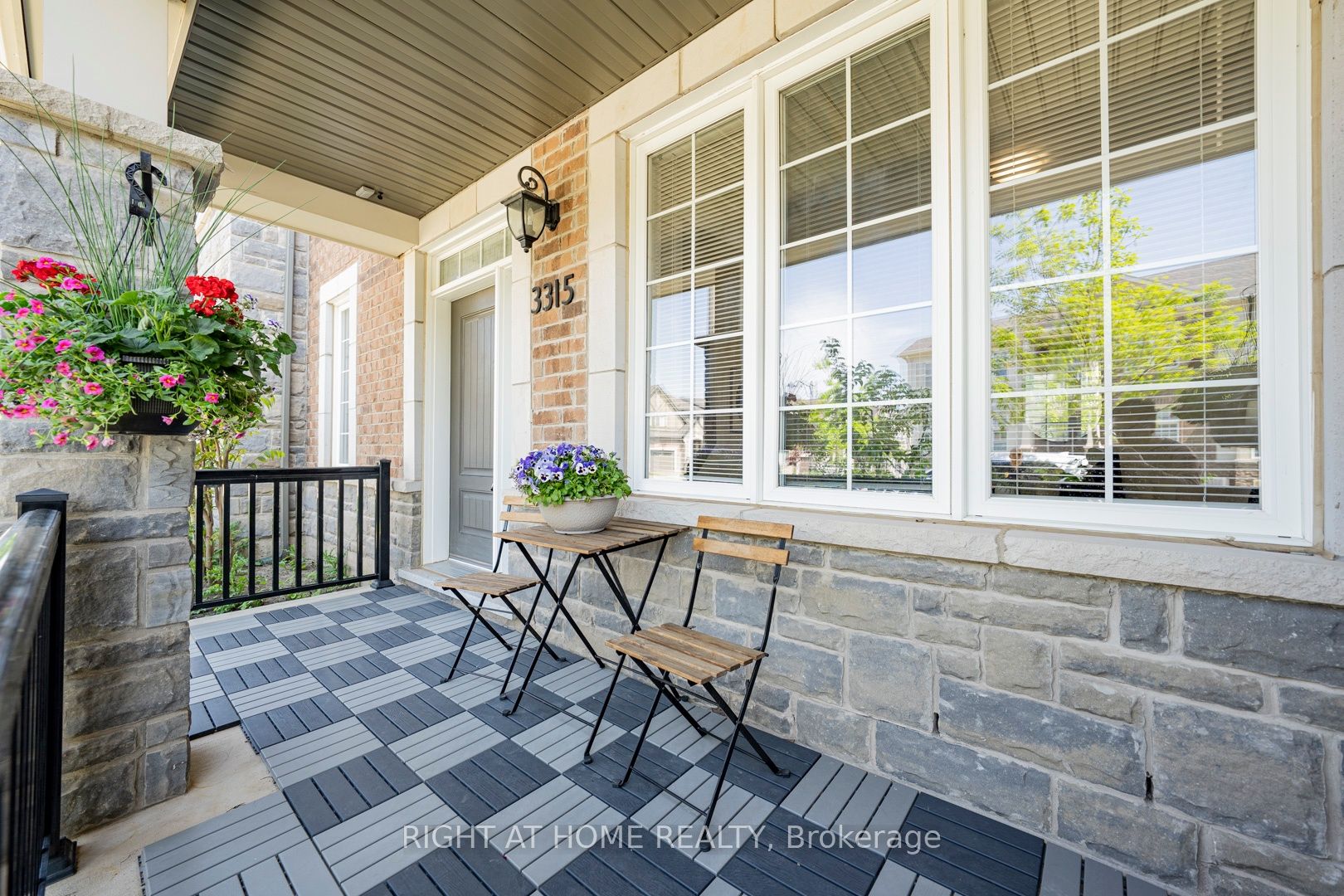 3315 Vardon Way, Oakville, ON L6M 1S1 photo 4