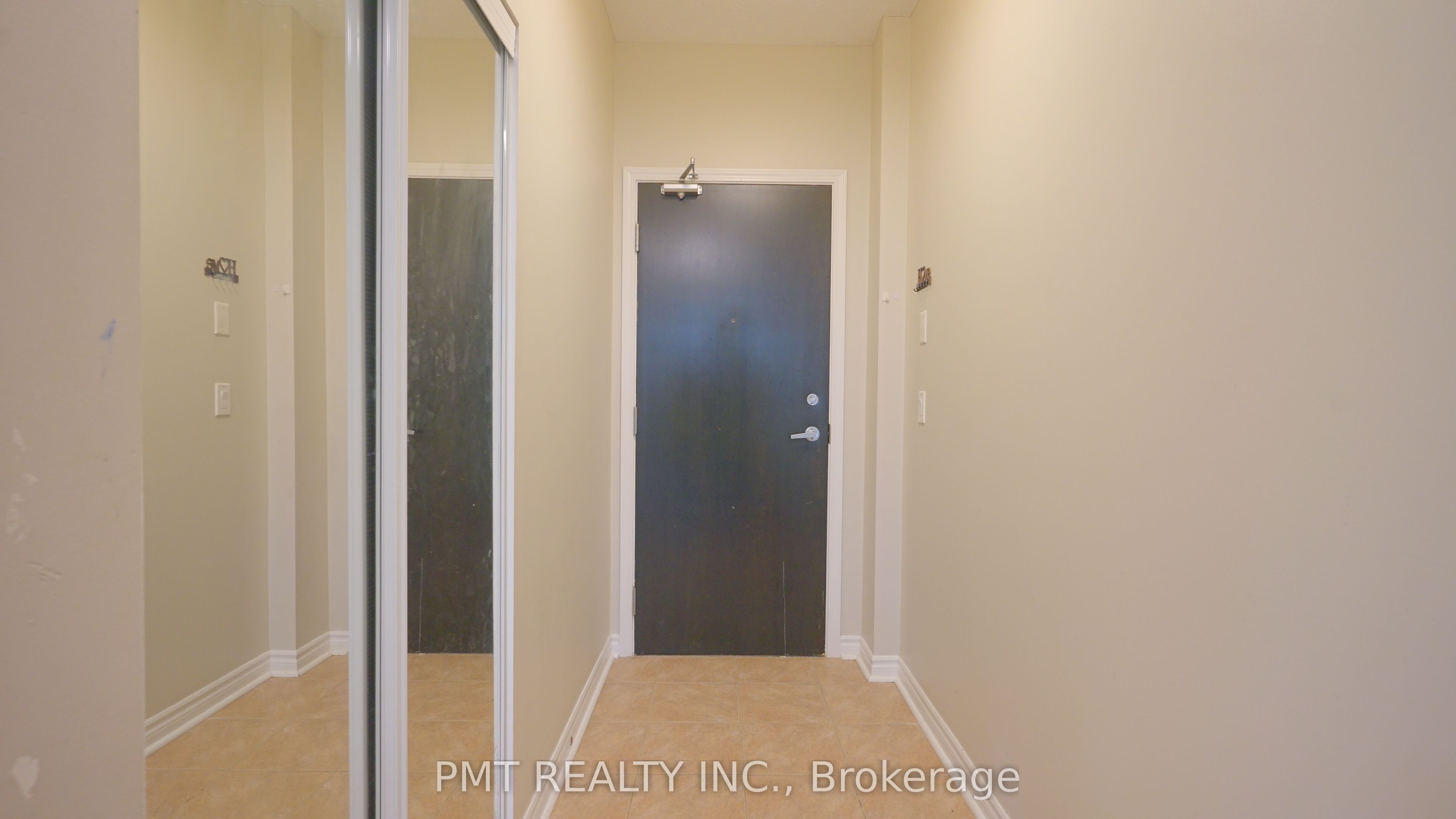 388 Prince Of Wales Drive 305, Mississauga, ON L5B 0A1 photo 2