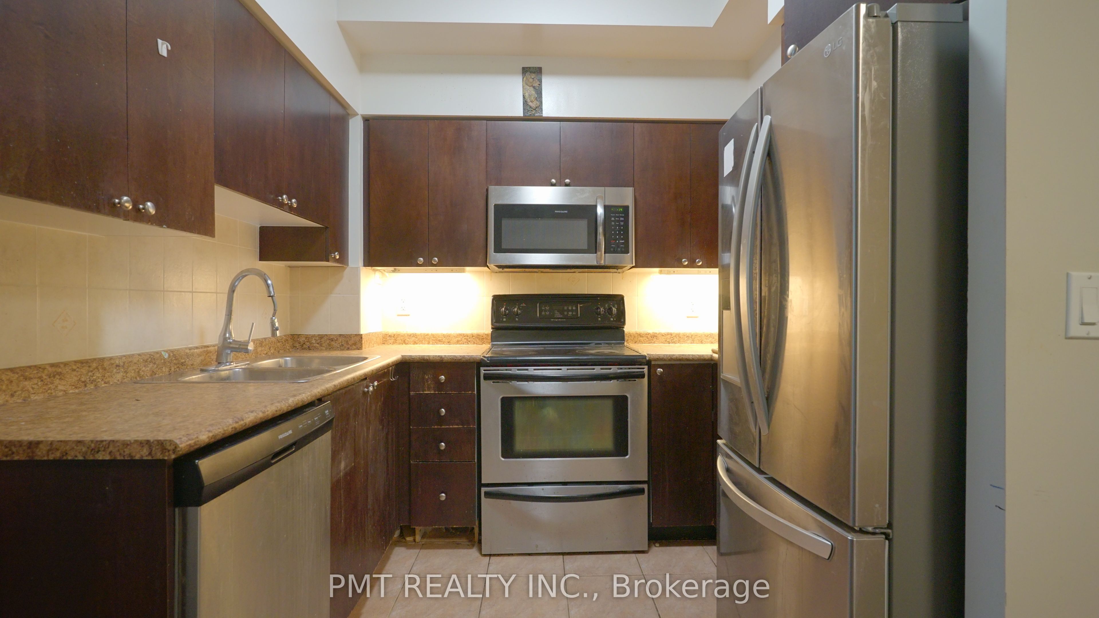 388 Prince Of Wales Drive 305, Mississauga, ON L5B 0A1 photo 4