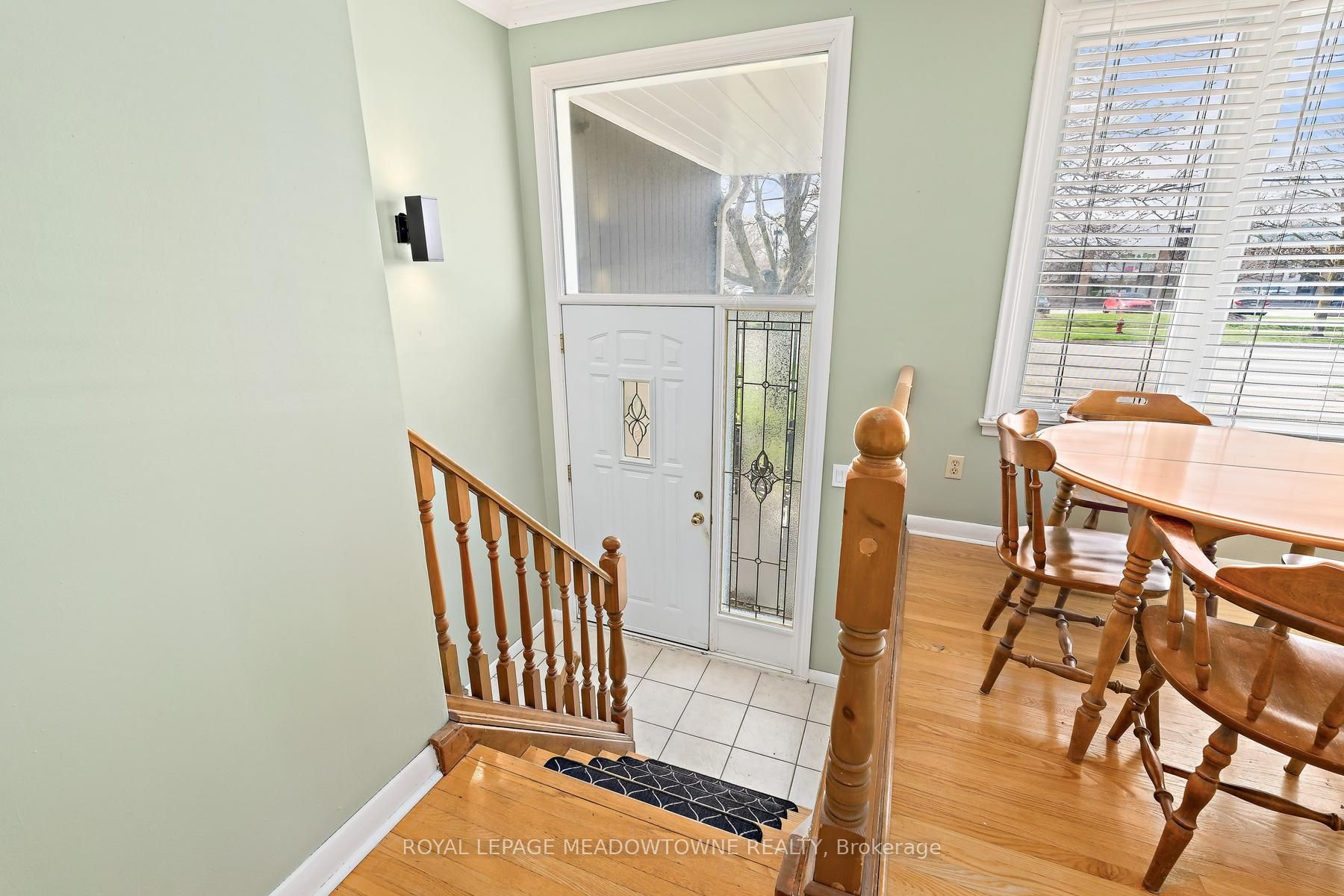 456 Delrex Boulevard, Halton Hills, ON L7G 4J2 photo 3