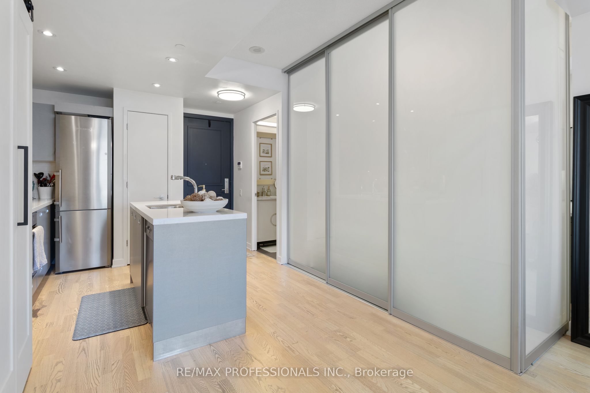 88 Park Lawn Road 1502, Toronto, ON M8Y 0B5 photo 2