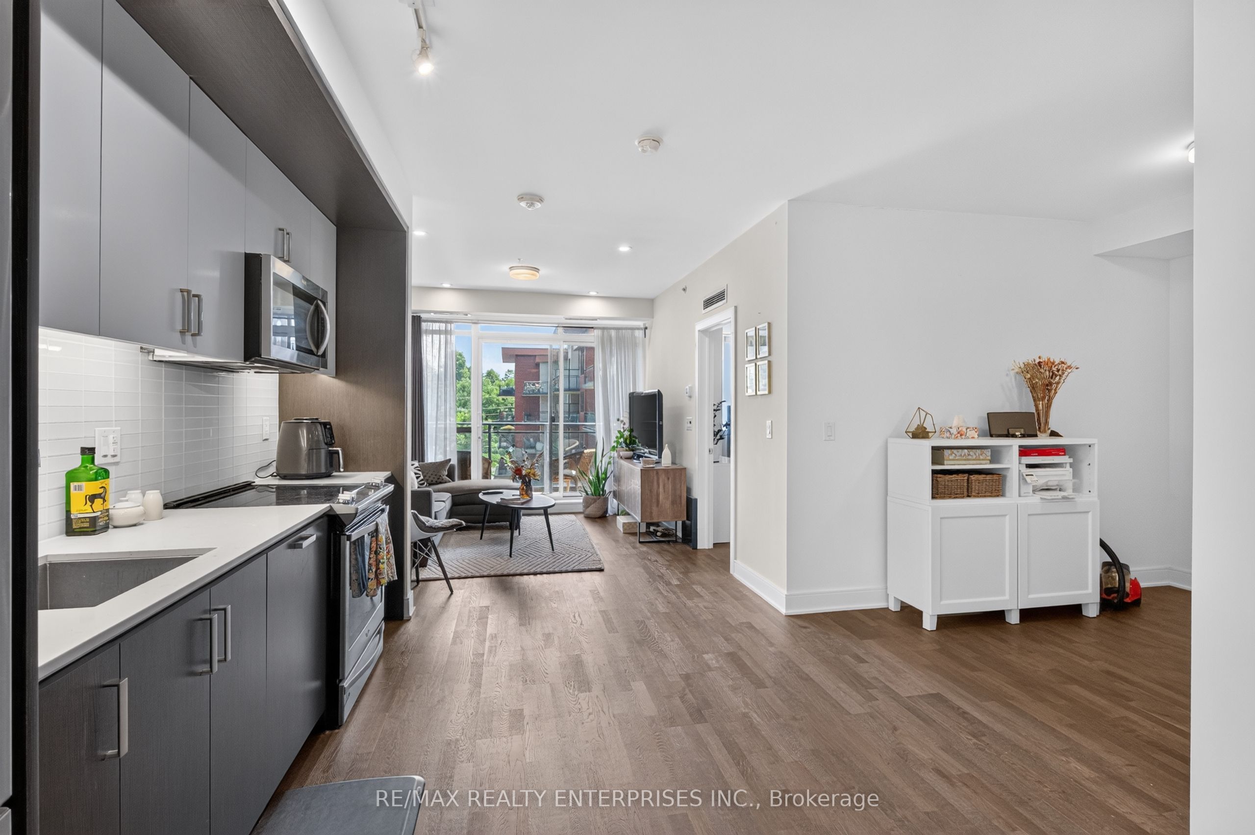 1575 Lakeshore Road W 340, Mississauga, ON L5J 1J4 photo 4
