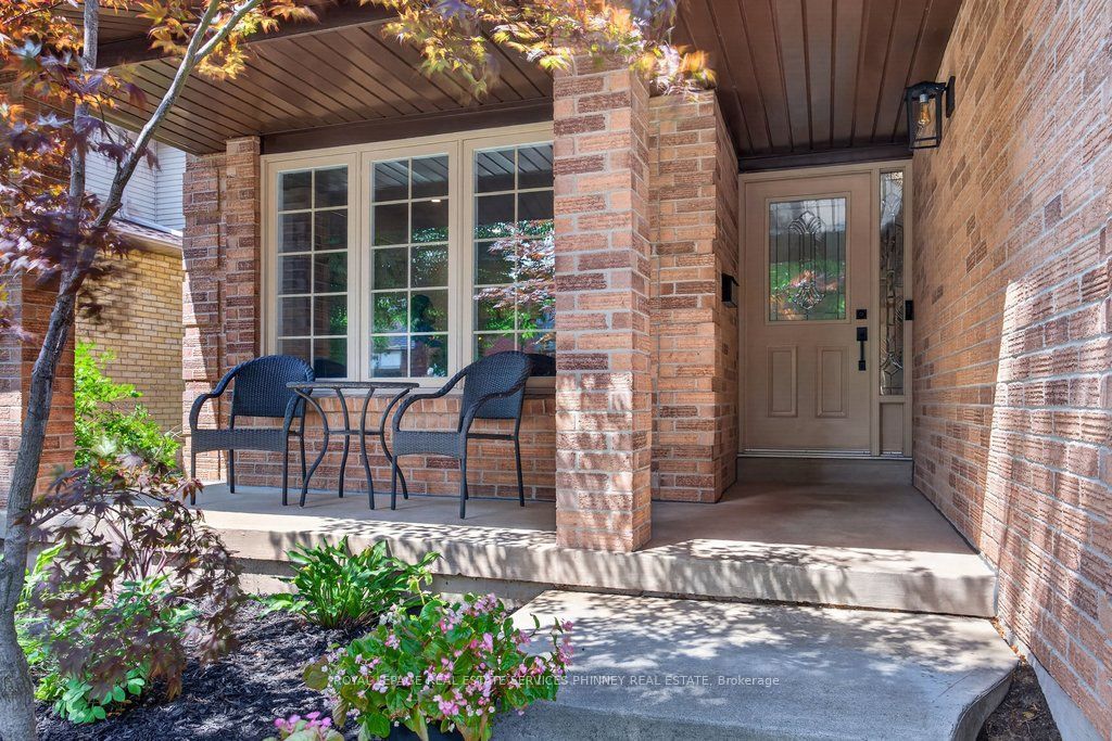 2175 Margot Street, Oakville, ON L6H 3M5 photo 2