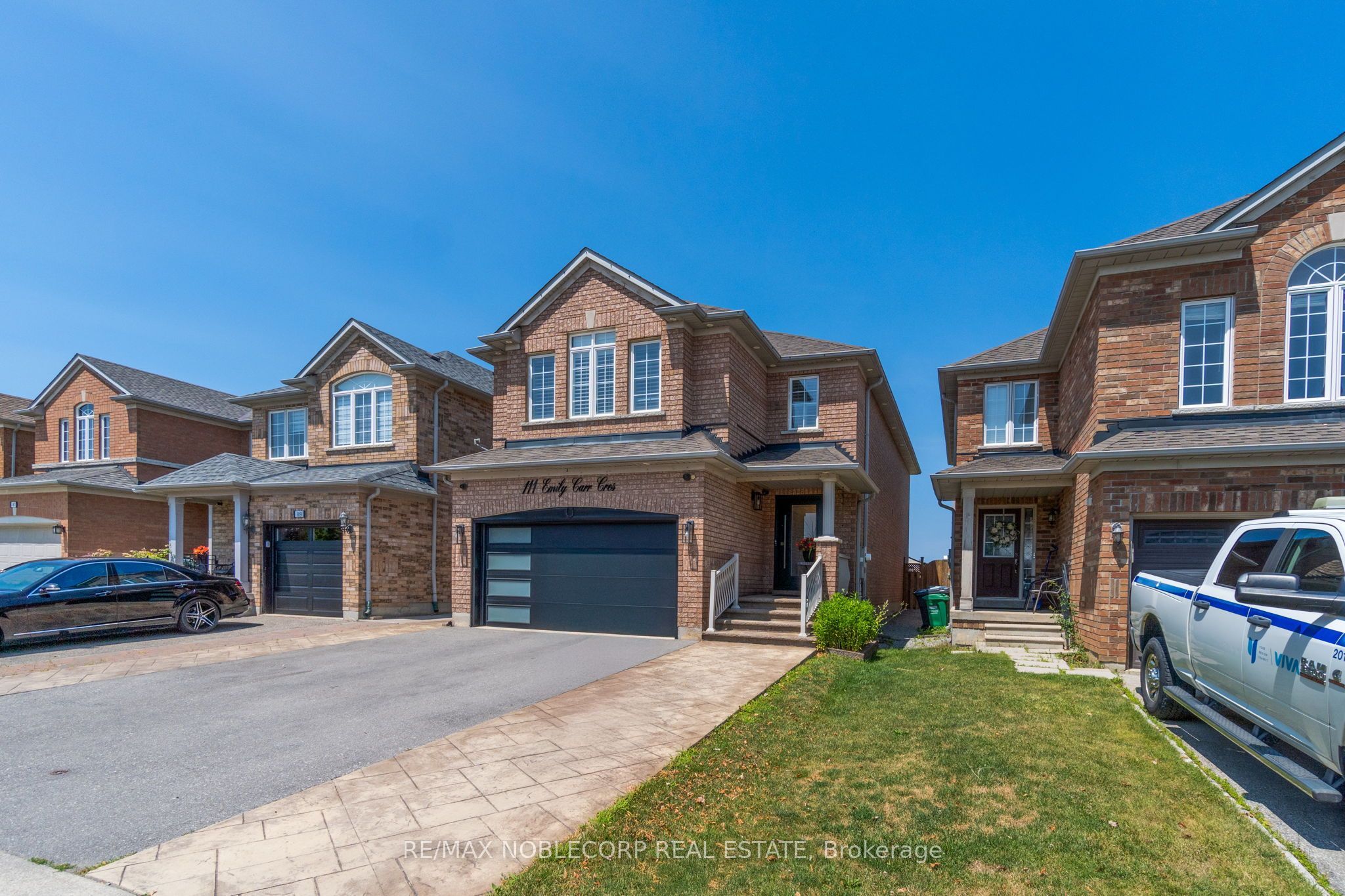 111 Emily Carr Crescent, Caledon, ON L7E 2L8 photo 3
