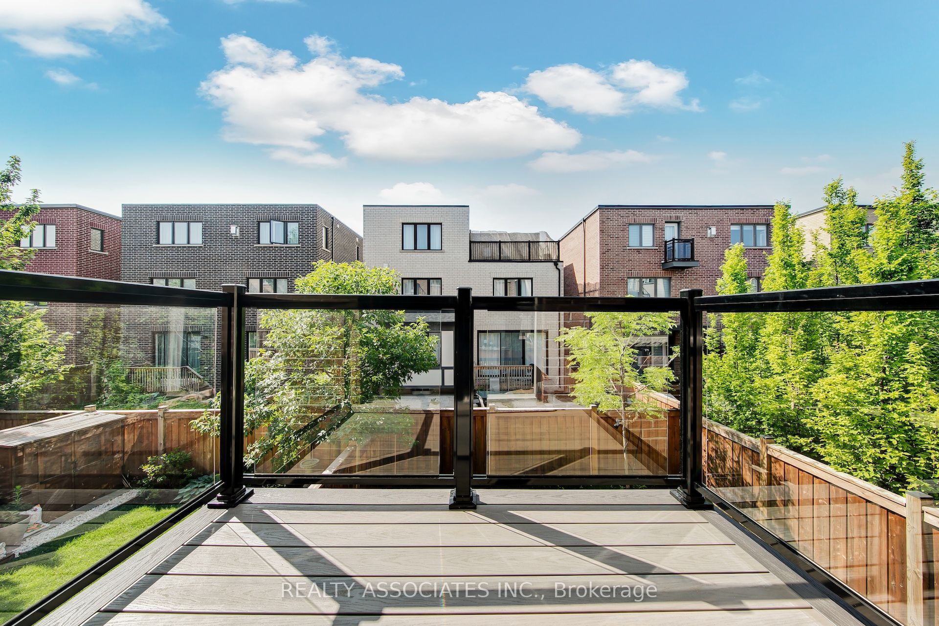 17 Vaudeville Drive, Toronto, ON M8W 0B5 photo 2