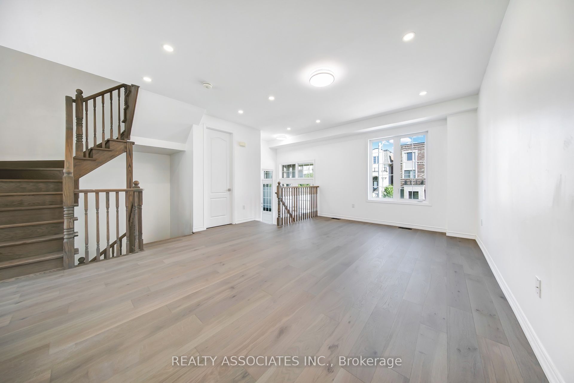 17 Vaudeville Drive, Toronto, ON M8W 0B5 photo 5