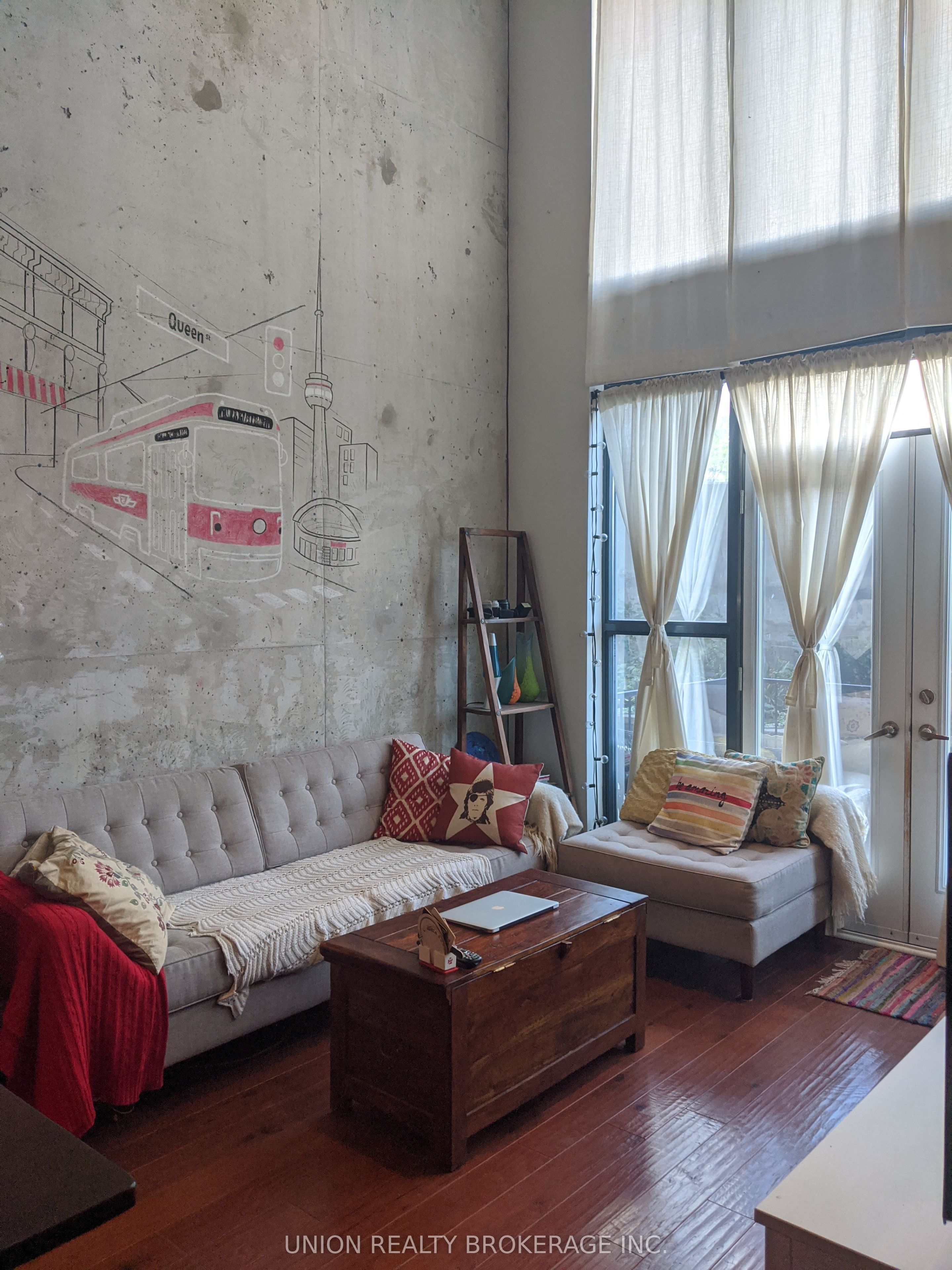369 Sorauren Avenue 105, Toronto, ON M6R 3C2 photo 4